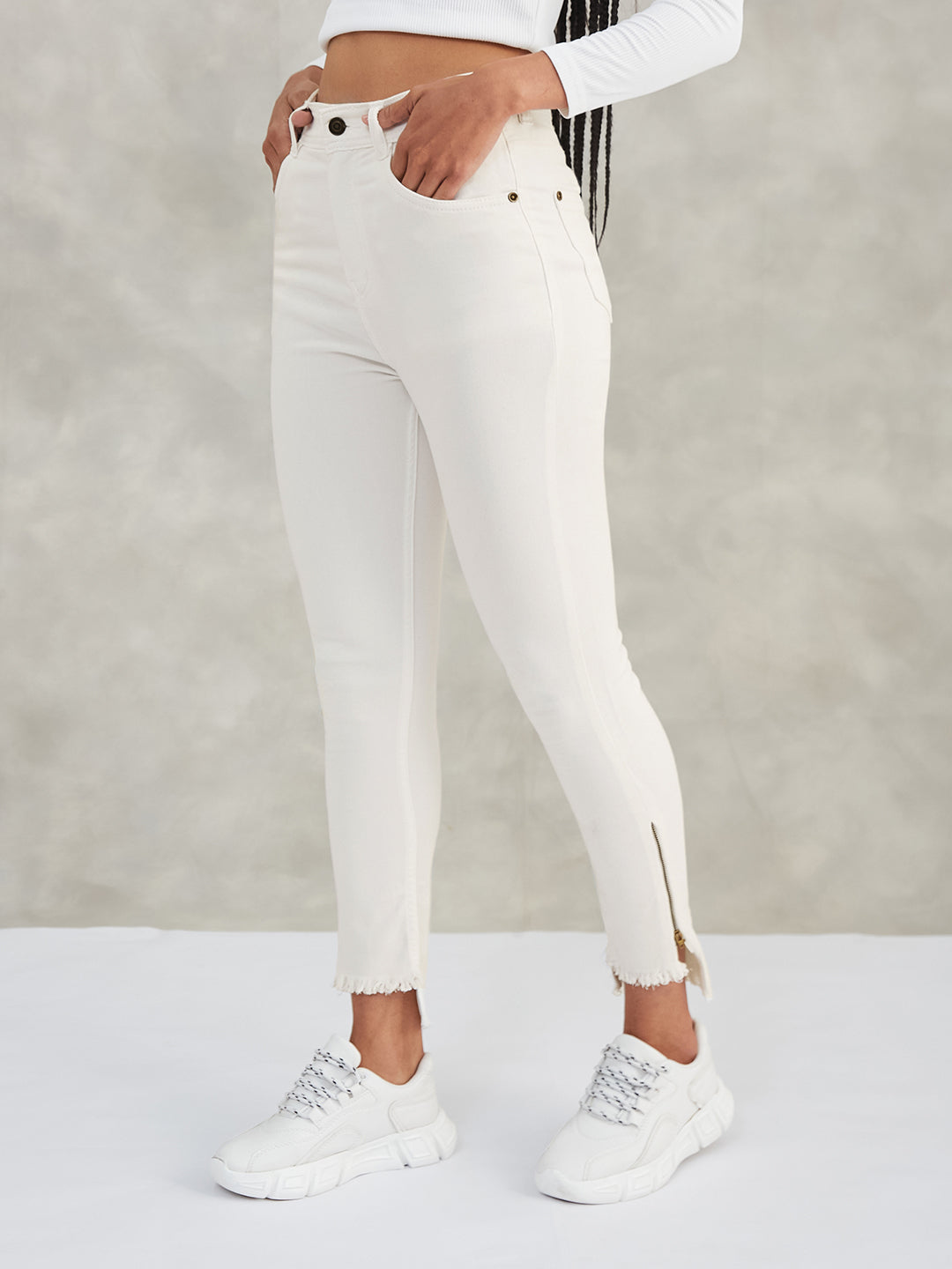 Women's White Skinny High-Rise Side-Slit Raw-Edge-Detailing Cropped Stretchable Denim Jeans