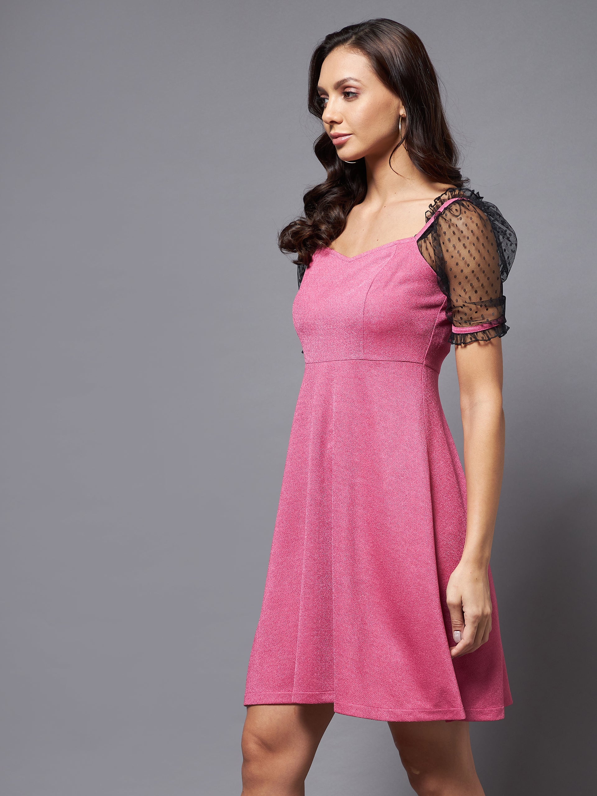 Crease Ease Women's Pink & Black Solid V-Neck Half Sleeve Relaxed Fit Knee-Long Dress