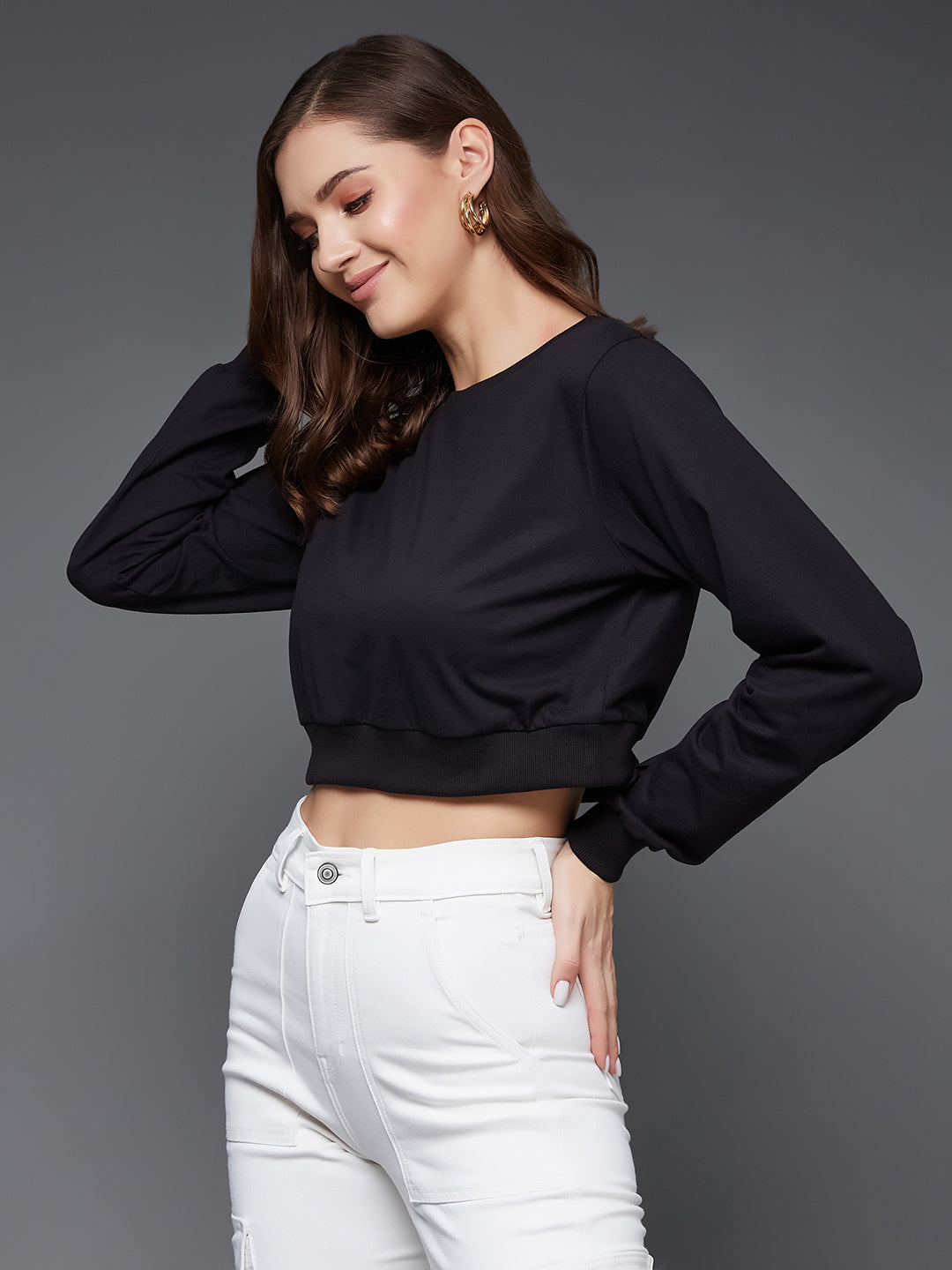 Women's Black Round Neck Full Sleeves Oversized Boxy Crop Top