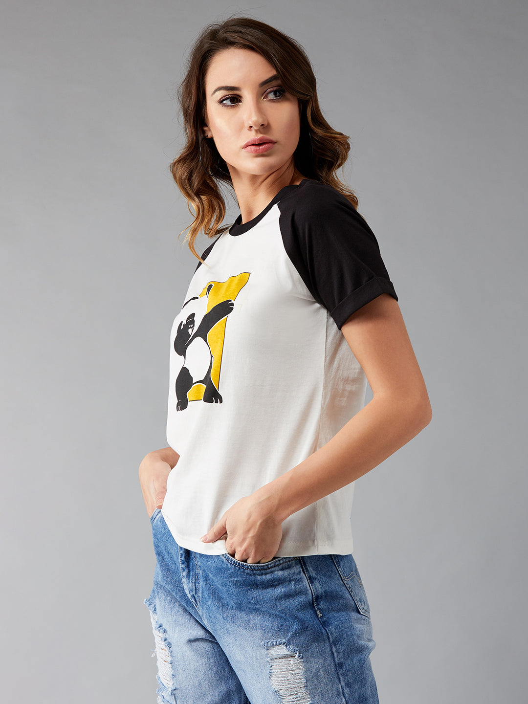 Women's White and Black Round Neck Short Sleeve Printed Basic Regular T-Shirt