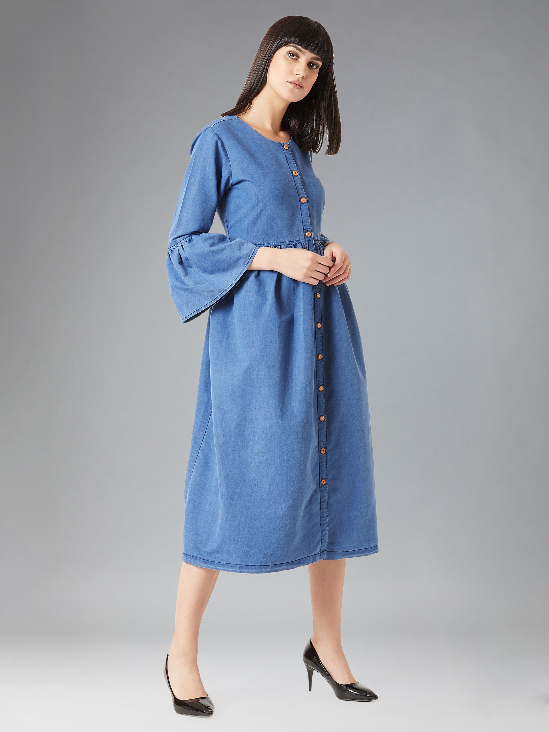 Women's Blue Round Neck Ruffled Full Sleeve Denim Solid Buttoned Midi Dress