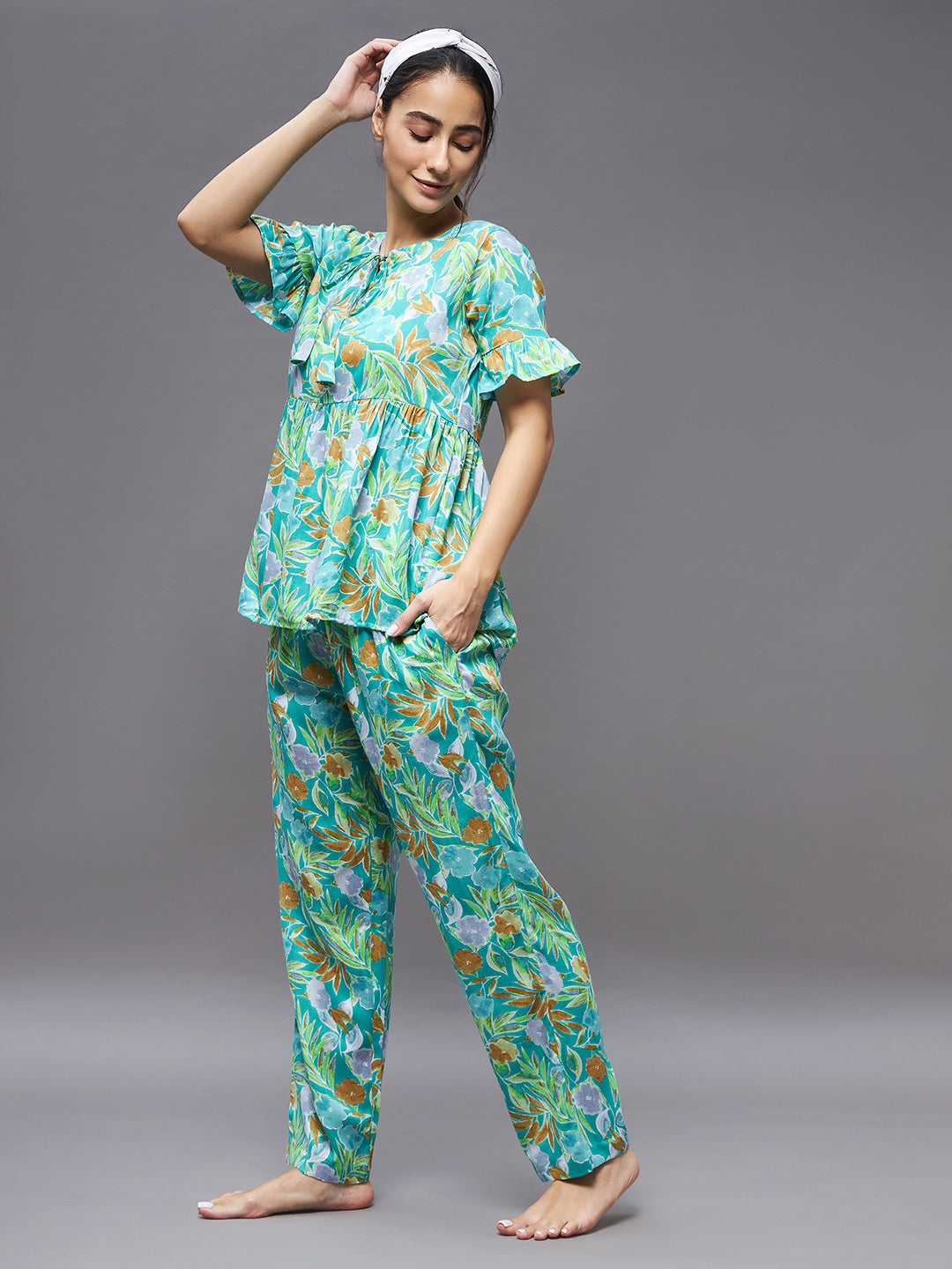 Women's Mint Green Round Neck Ruffled Short Sleeve Floral Tie-Up Regular Top & Pajama Set