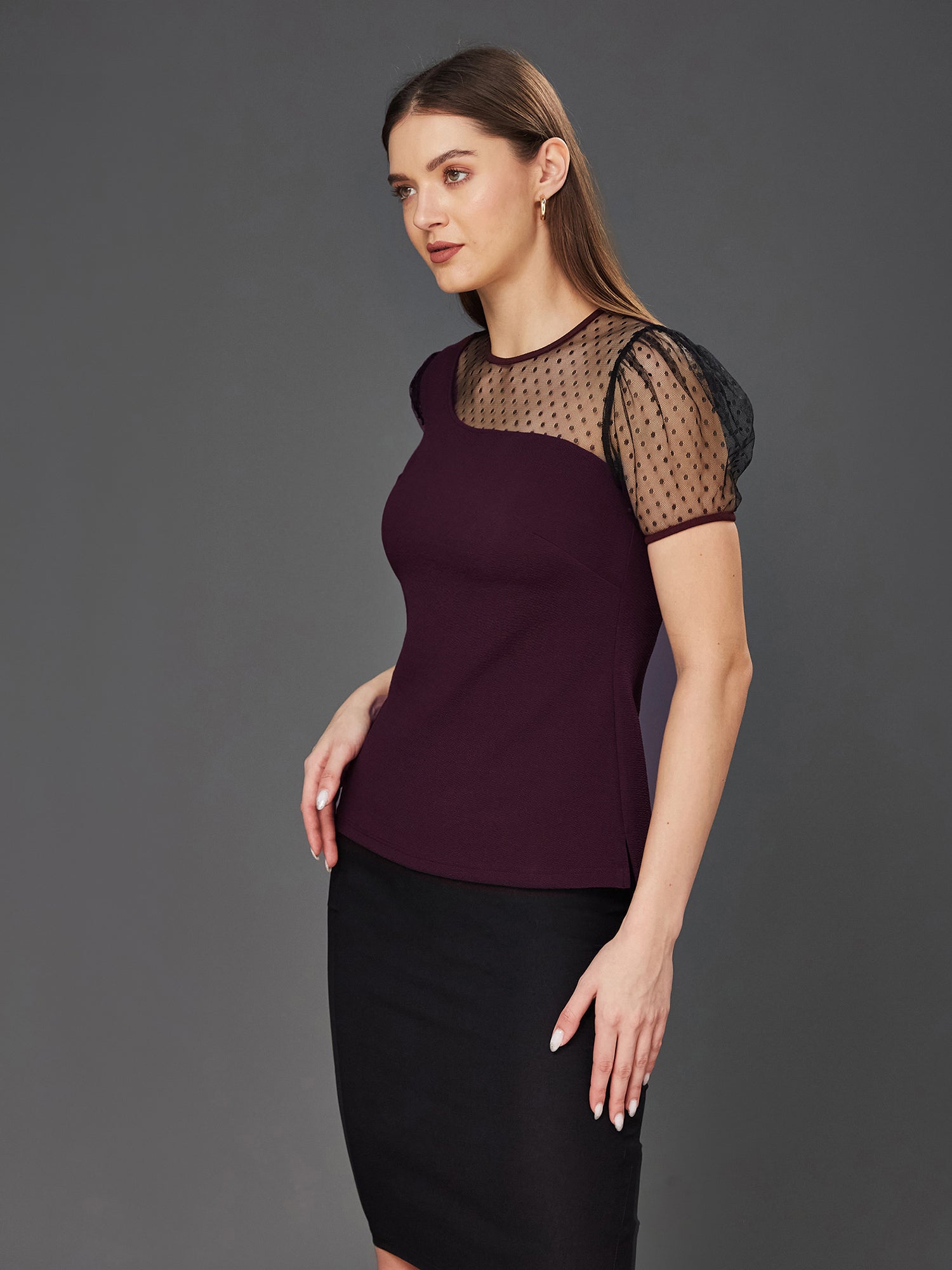 Crease Ease Women's Dark Purple & Black Solid Round Neck Short Sleeve Relaxed Fit Regular Top