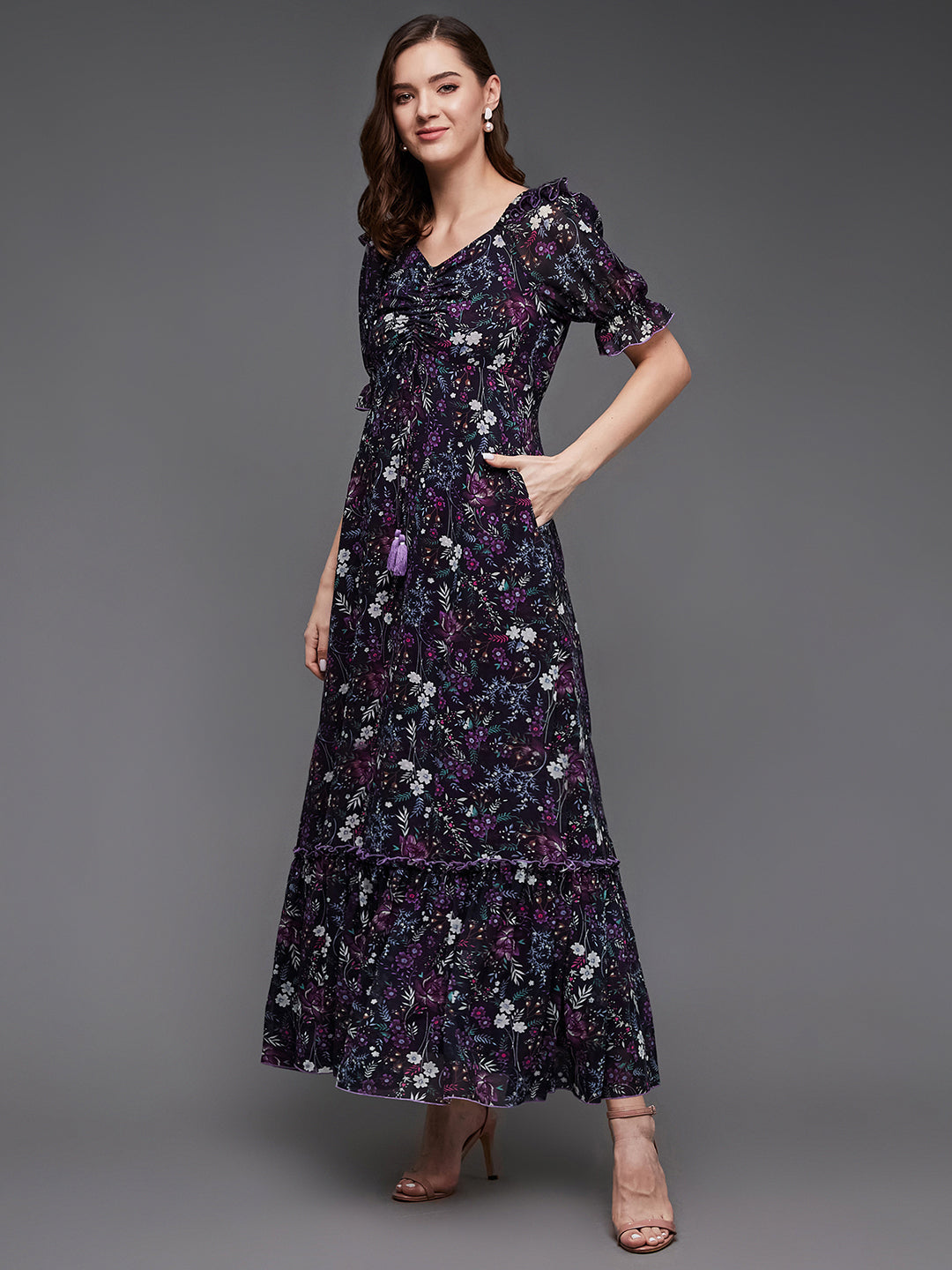 Women's Multicolored-Base-Black Sweetheart-Neck Puffed Sleeve Floral Ruching Georgette Maxi Dress