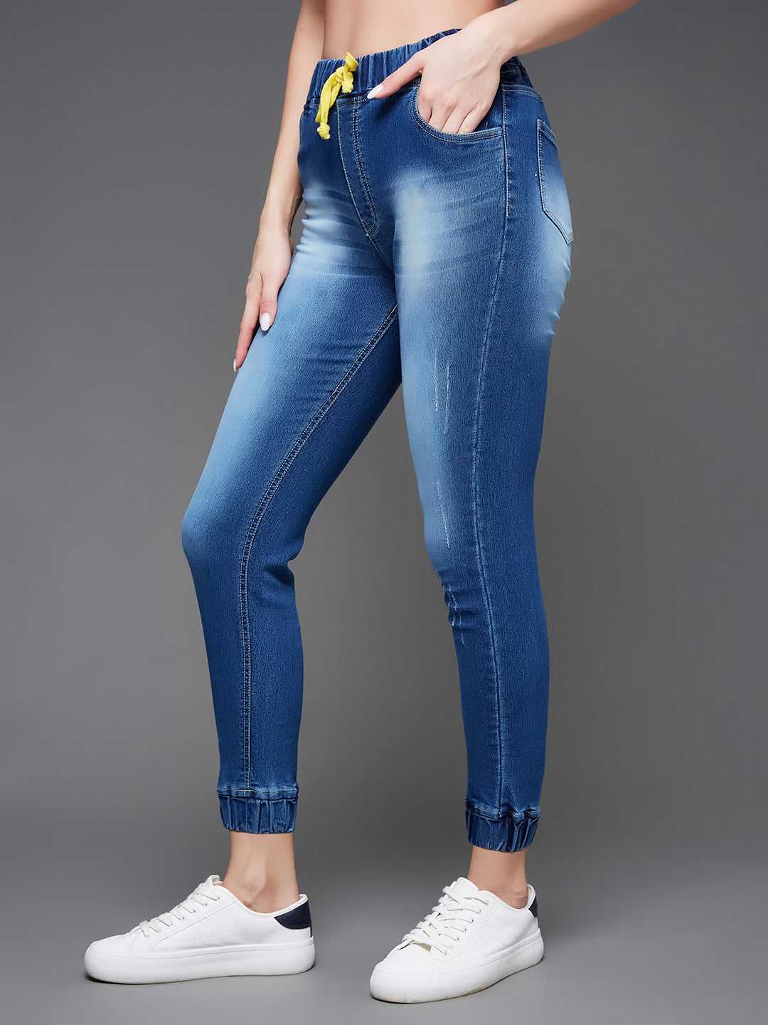 Women's Navy Blue Relaxed Fit Mid Rise Clean Look Scraping Detail Ankle Length Denim Joggers