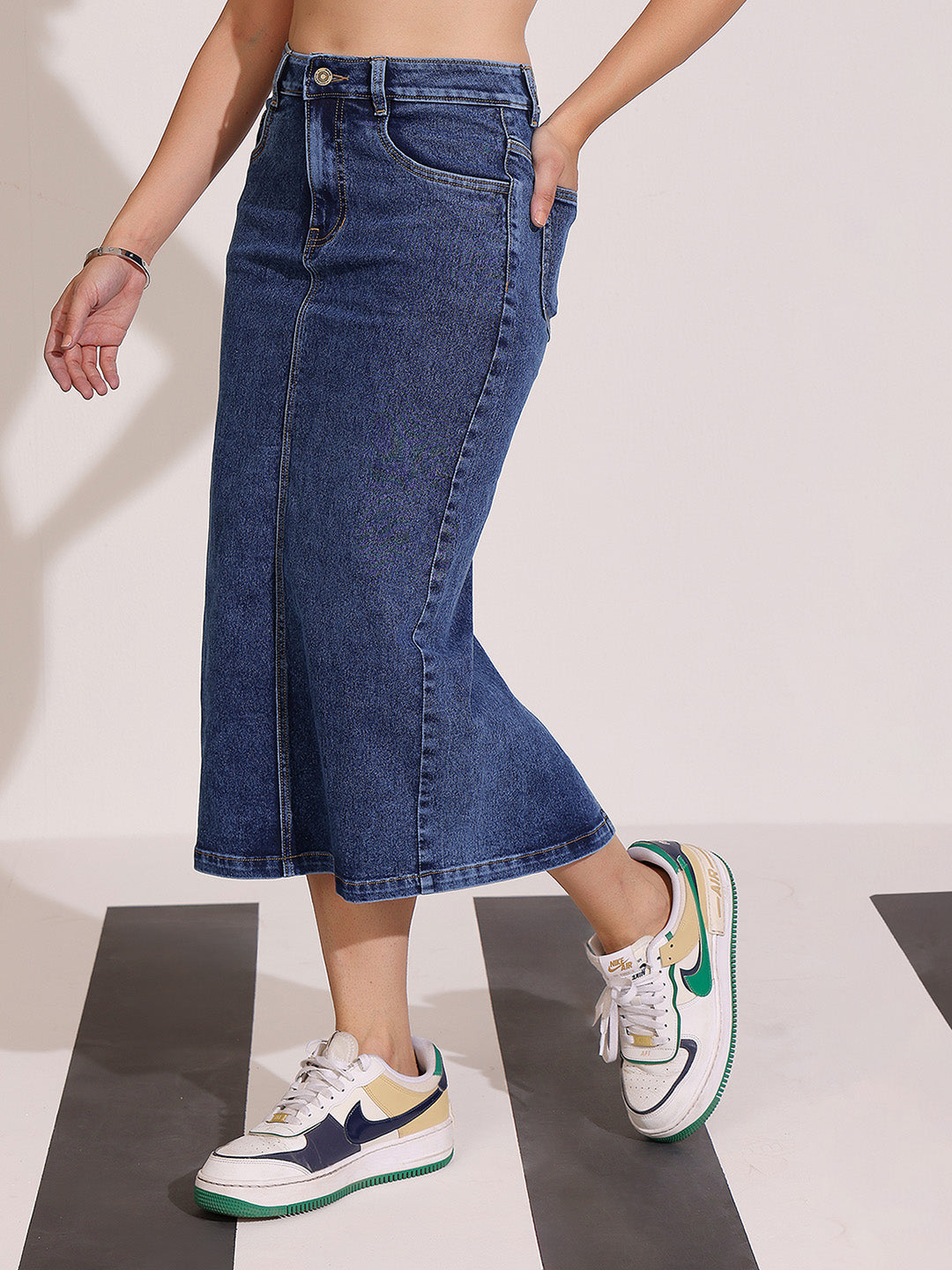 Women's Dark Blue High-Rise Stretchable Denim Midi Skirt with Back Slit – Shaping Fit