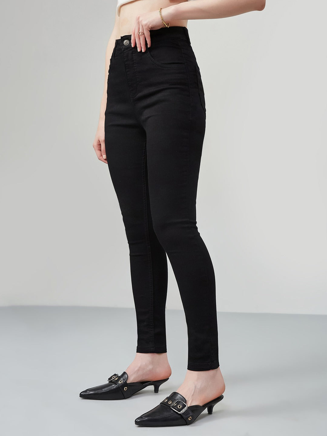 Black Super Skinny High-Rise Stretchable Denim Jeans for Women