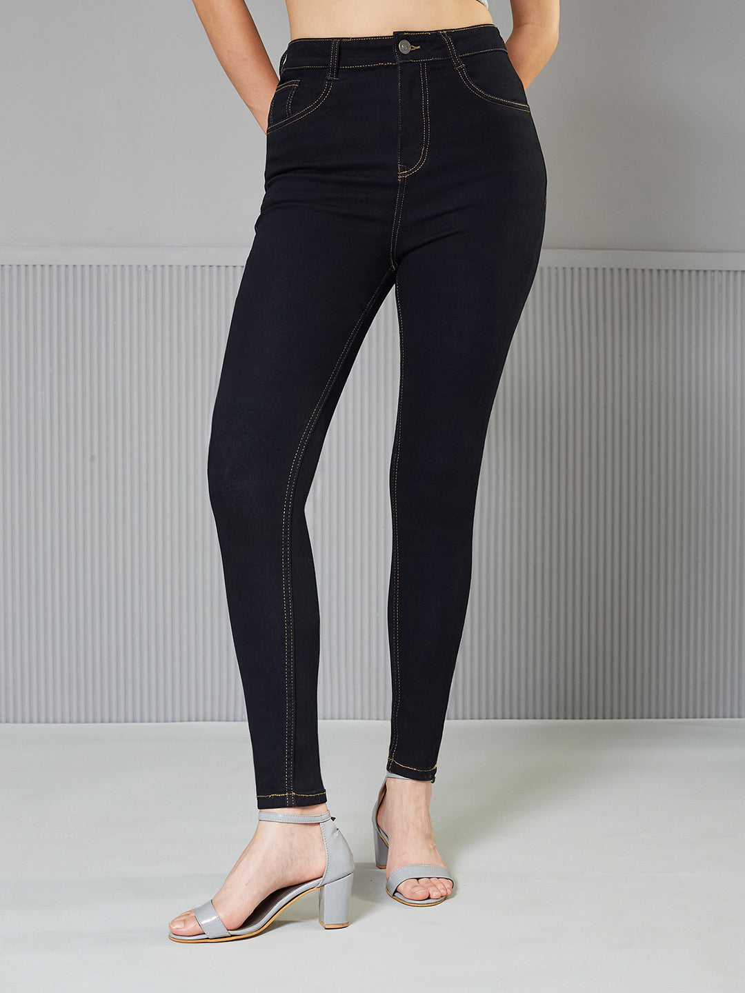 Black Skinny-Fit High-Rise Regular Stretchable Denim Jeans for Women
