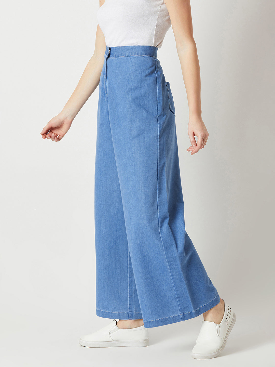 Women's Blue Flared Wide-Leg High Rise Clean Look Regular Length Non Stretchable Light Weight Denim Pants