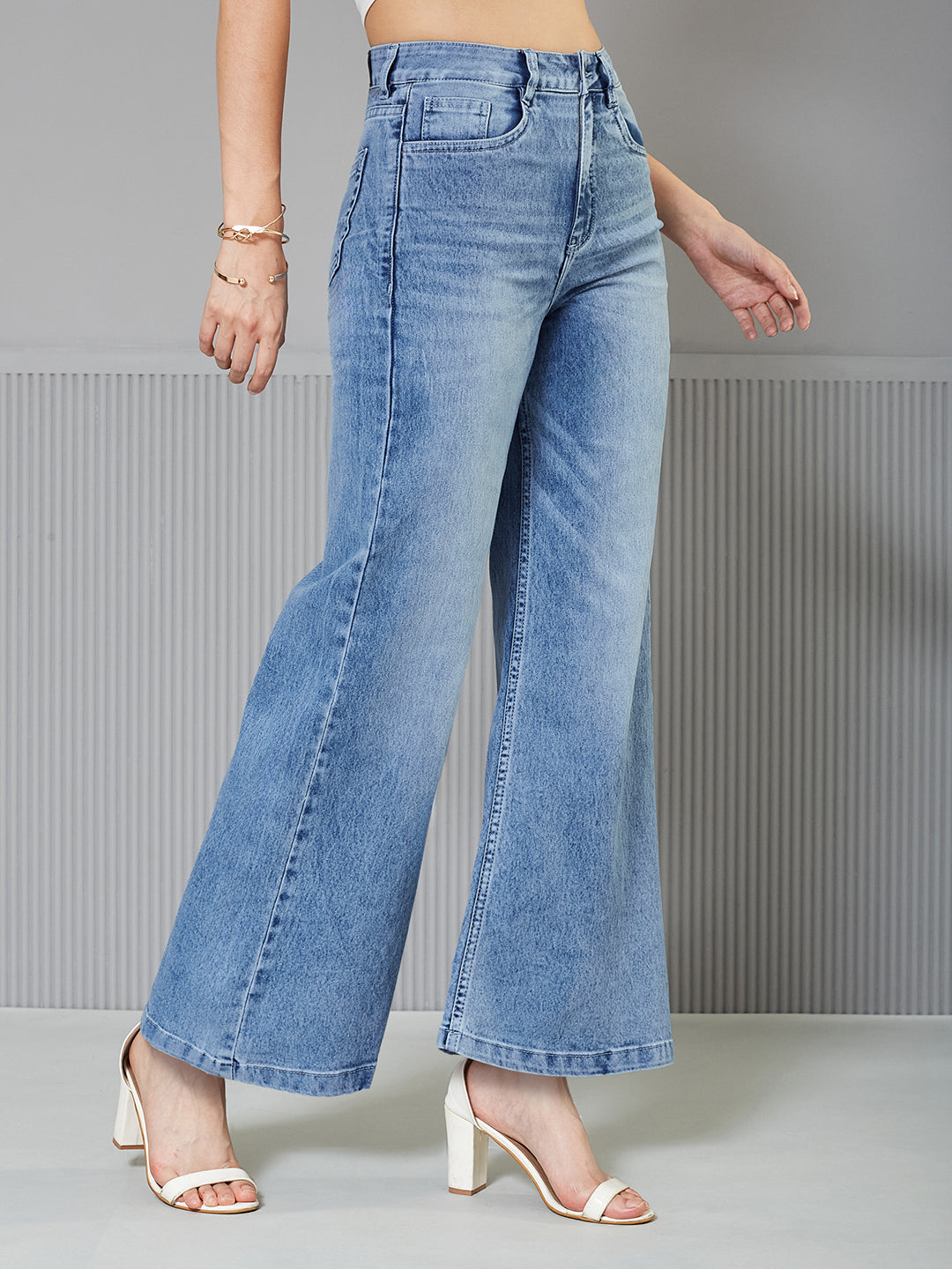 CHASEshape™ Light-Shaping Wide-Leg High-Rise Light-Blue Denim Jeans