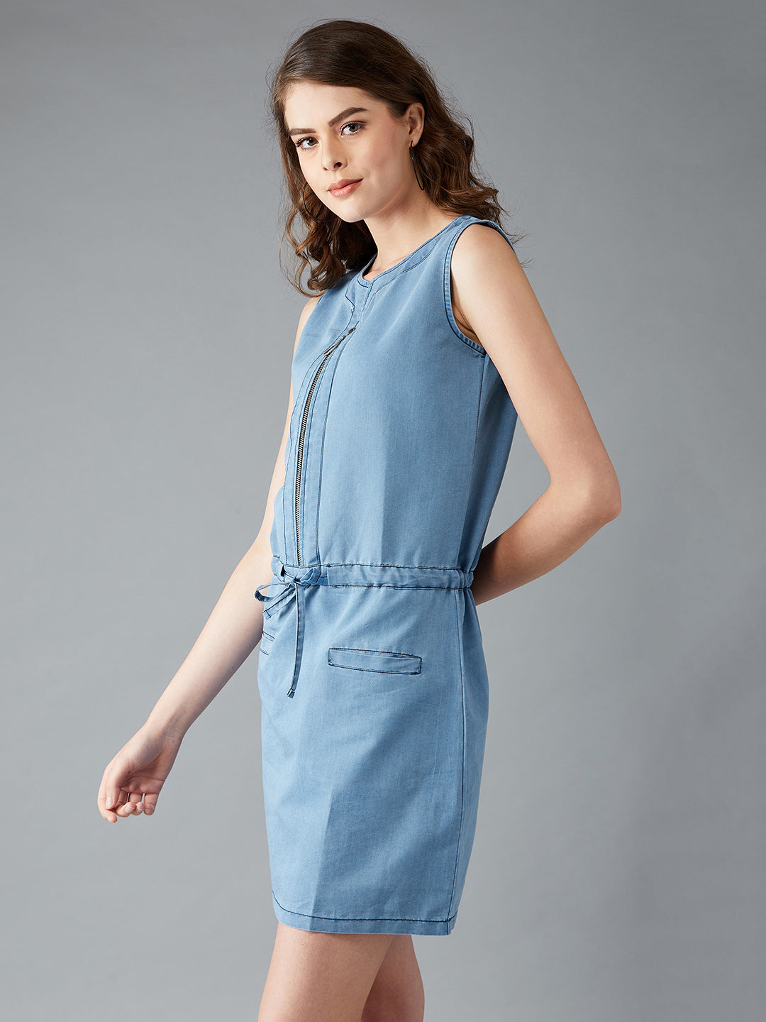 Women's Light Blue Round Neck Sleeveless Denim Solid Mini Shift Dress