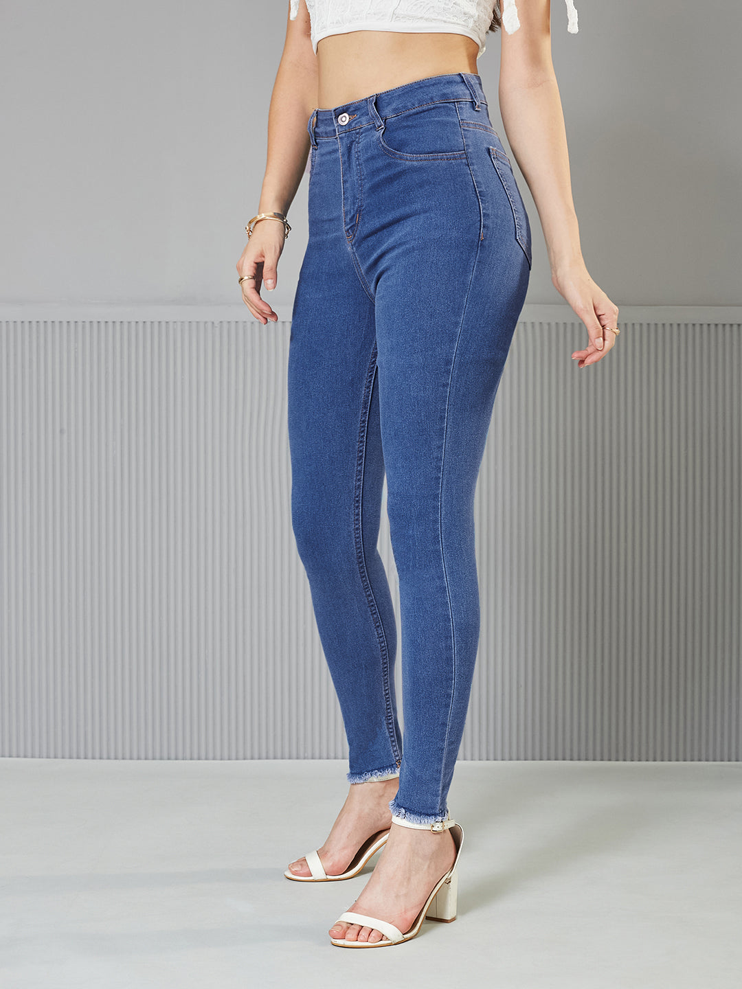 Women's Blue Skinny High-Rise Cropped Length Fringe Detailing Stretchable Denim Jeans