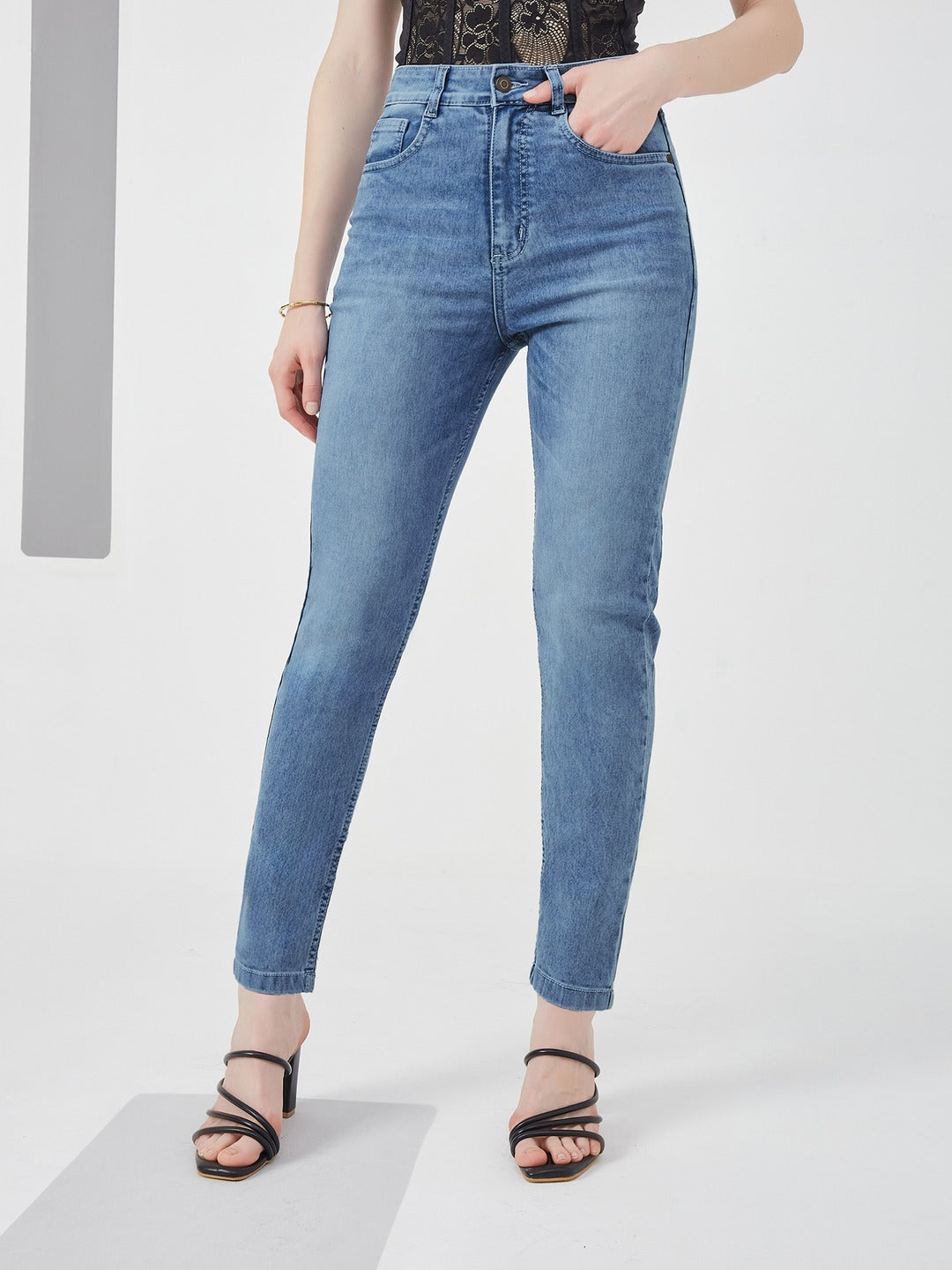 Light Blue Slim Fit high-rise Light Wash Denim Stretchable Jeans for Women