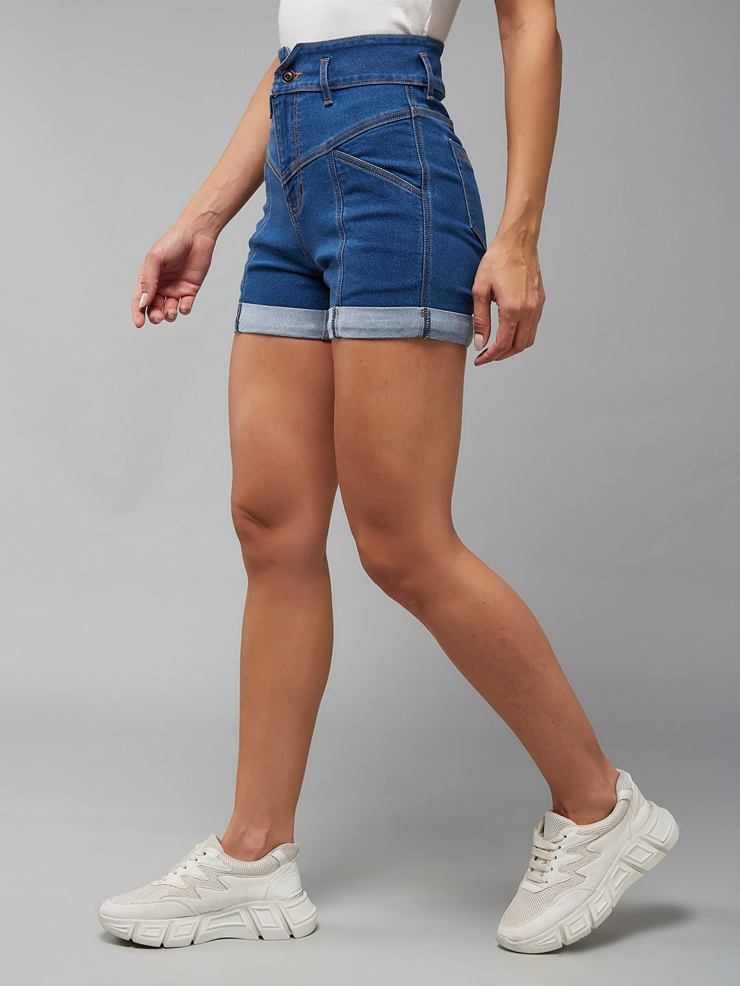 Women's Blue Relaxed-Fit High-Rise Clean-Look Stretchable Blue Denim Shorts