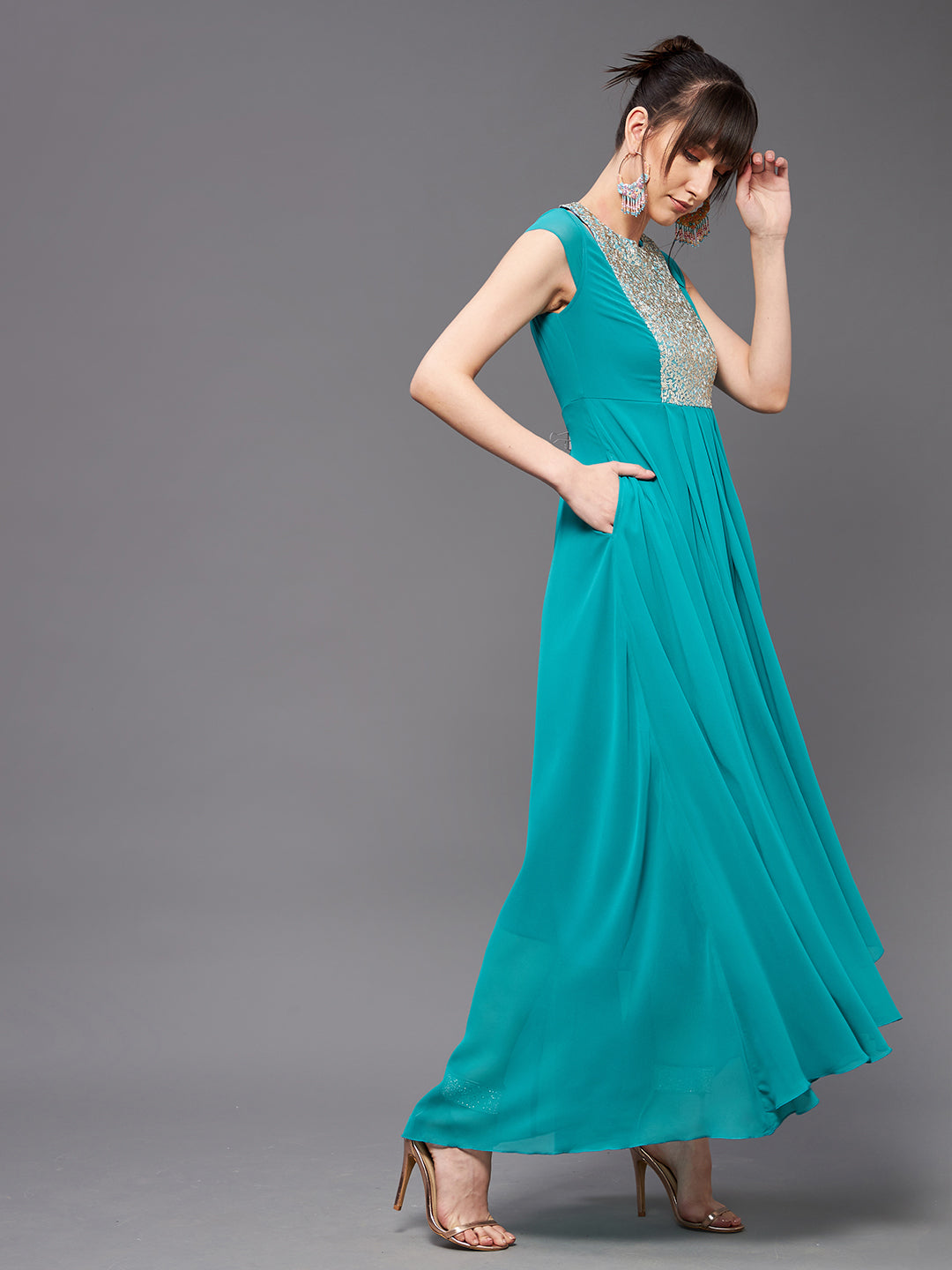 Women's Turquoise Halter Neck Cap Sleeve Sequined Pleated Party Maxi Dress