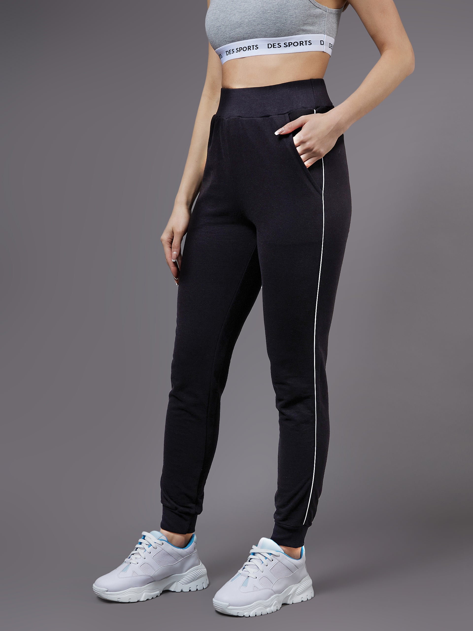 Women's Black Solid Regular Joggers