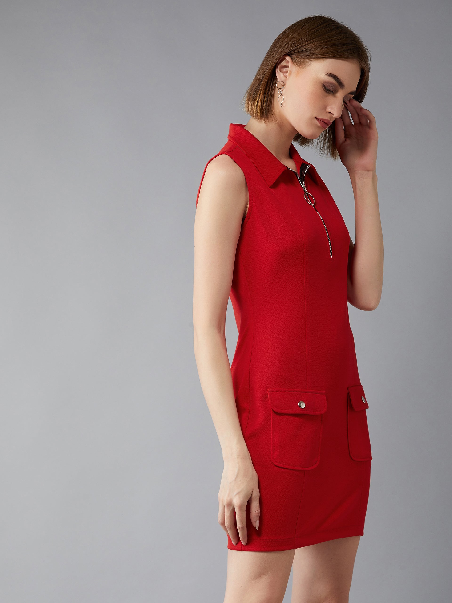 Women's Red Round Neck Sleeveless Solid Front Pocketed Mini Shift Dress