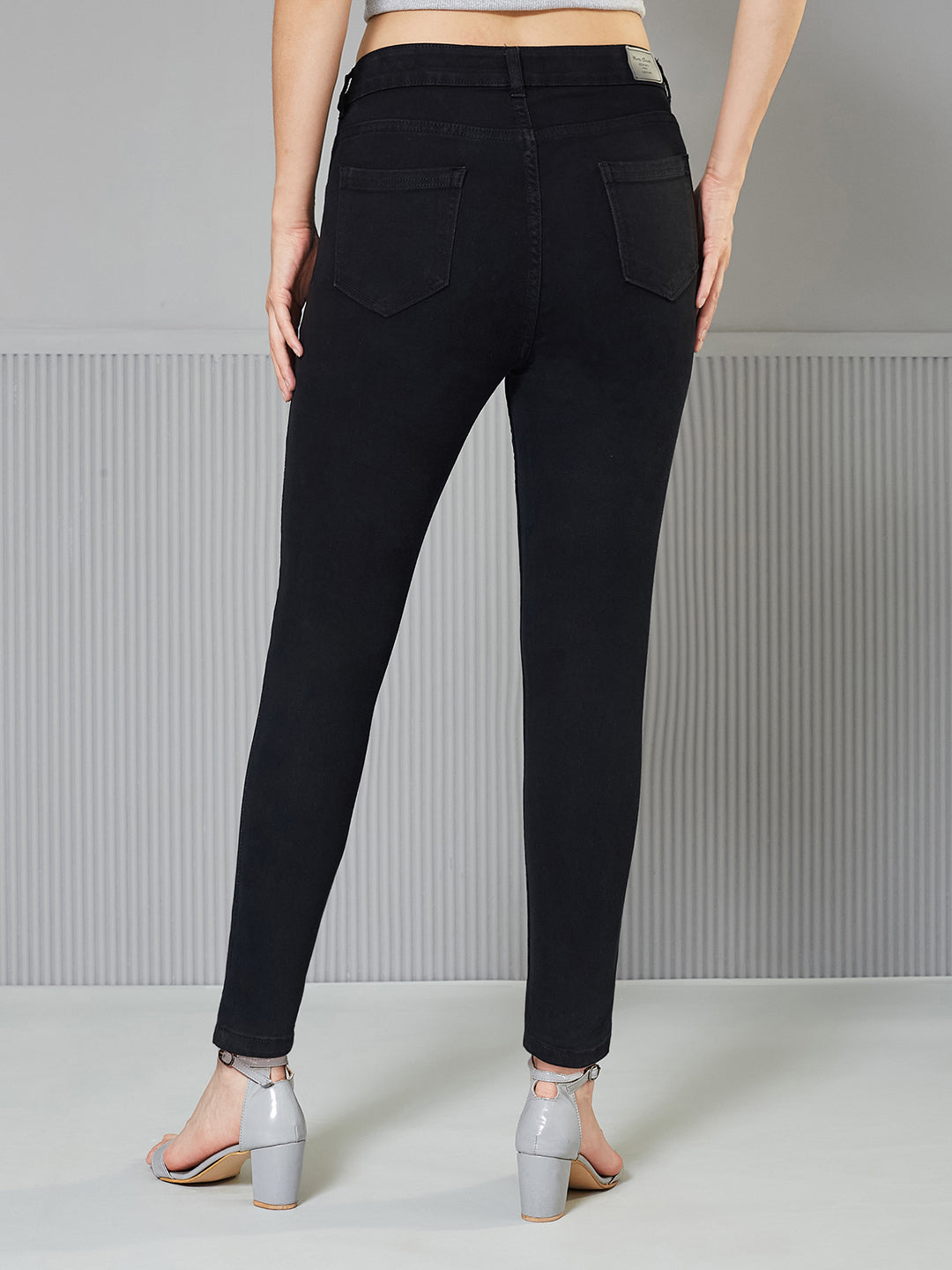 Black Skinny-Fit High-Rise Regular Stretchable Denim Jeans for Women