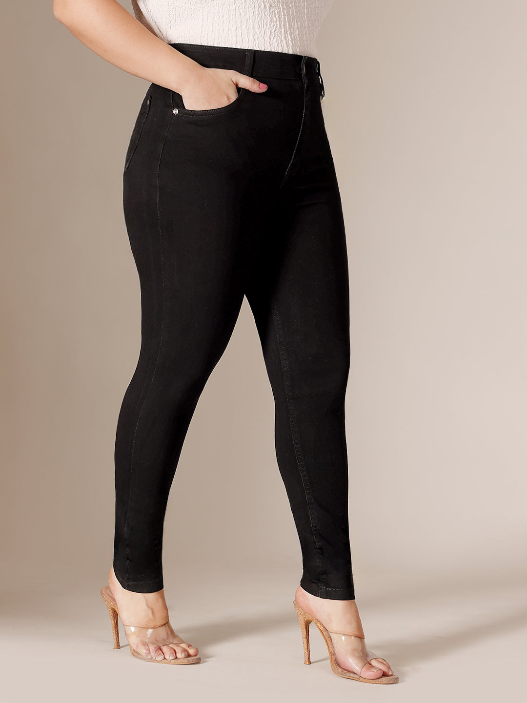 Black Skinny Fit High Rise Clean Look Regular Length Clean Look Stretchable Denim Jeans for Women
