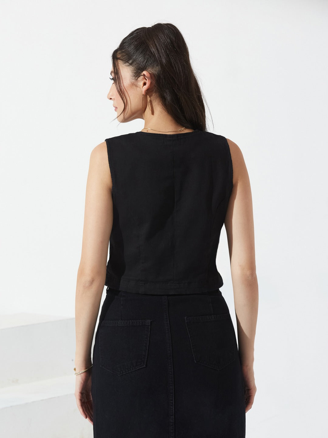 Black V Neck Sleeveless Solid Waistcoat-Styled Cropped Denim Top for Women
