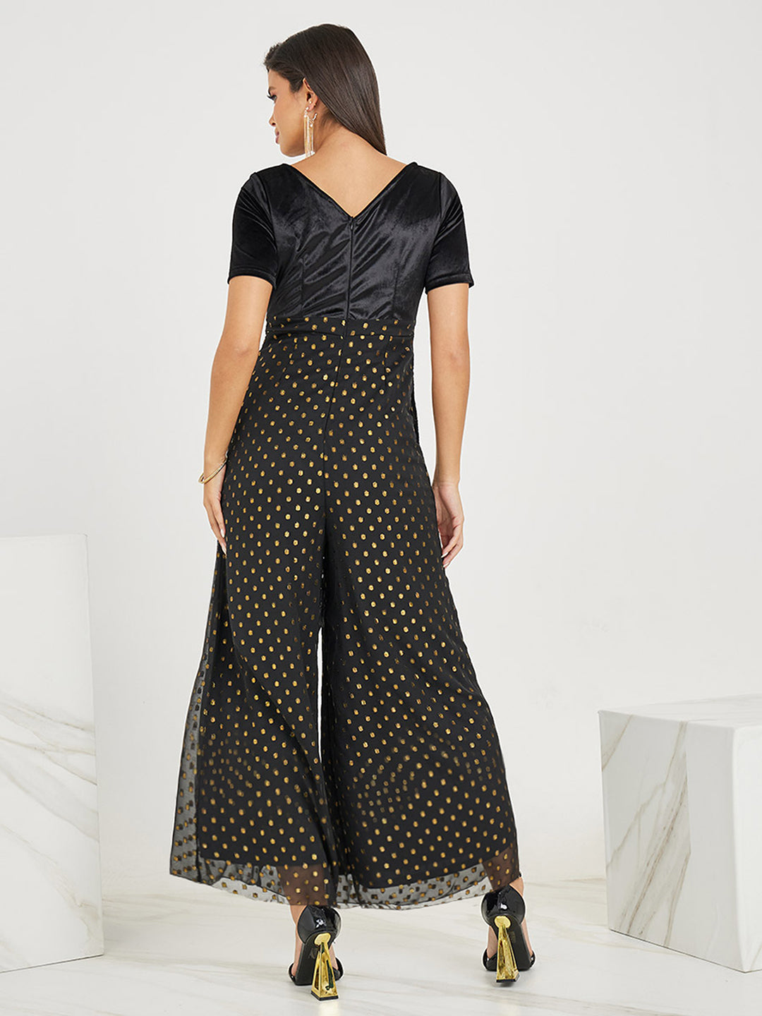 Women's Black Boat-Neck Half Sleeve Wide-Leg Polyester Printed Jumpsuit