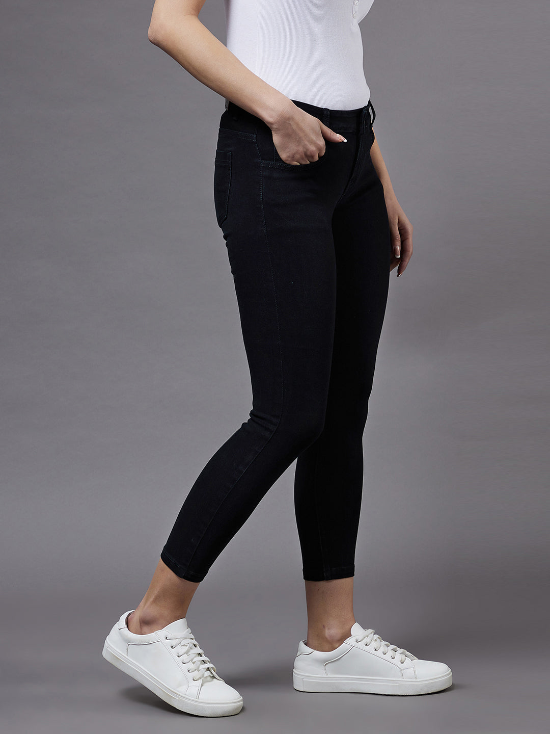 Women's Black OD Skinny Mid Rise Cropped Stretchable Denim Jeans