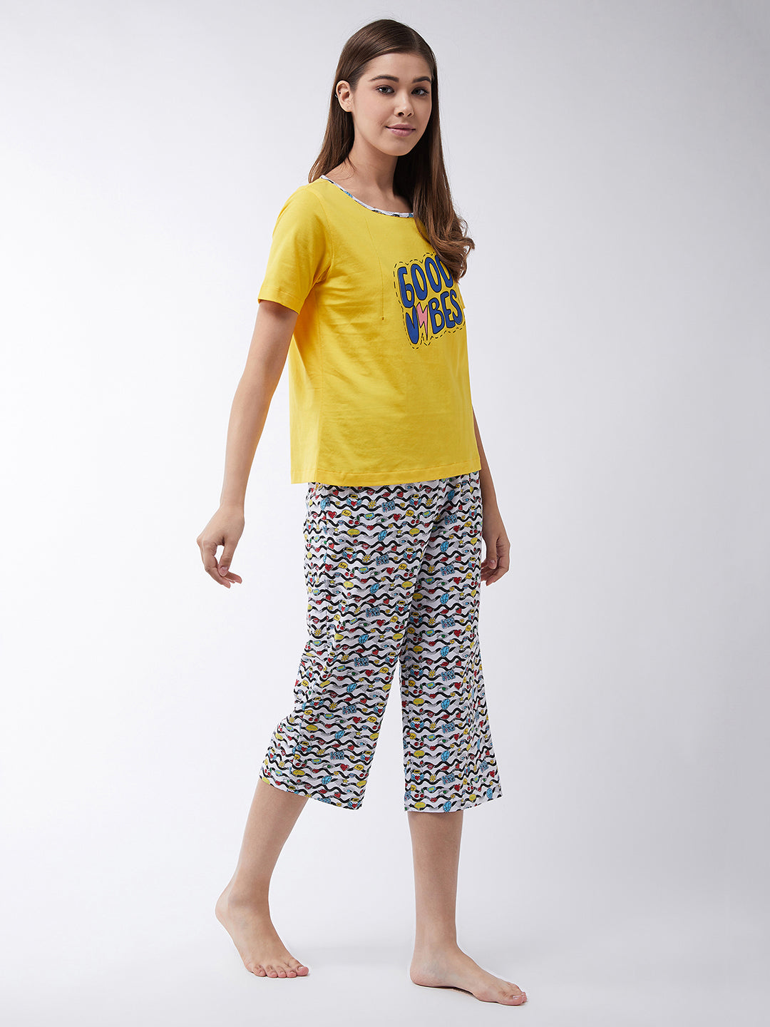 Women's Yellow and white Round Neck Short Sleeves Printed Regular length Top and Capri Set