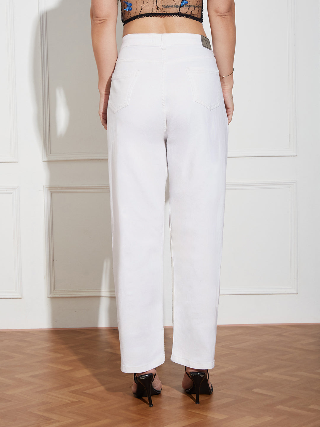 White Tapered Mid Rise Clean Look Cropped Stretchable Denim Jeans for Women