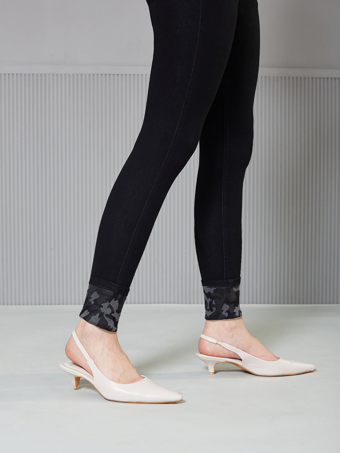 Women's Black High-Rise Slim Fit Regular-Length Stretchable Denim Jeans