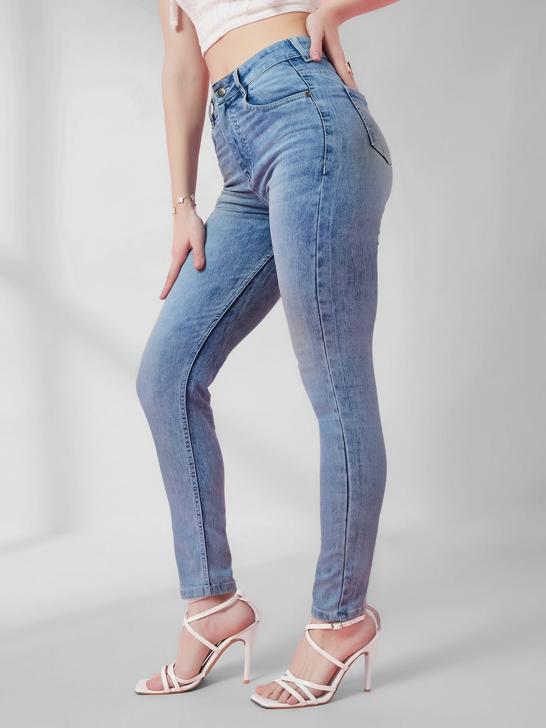 Light Blue Slim Fit high-rise Light Wash Denim Stretchable Jeans for Women