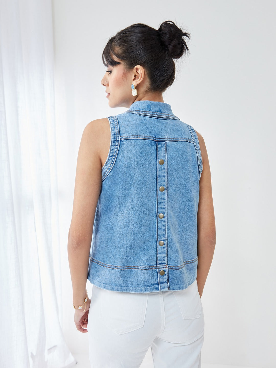 Light Blue Sleeveless Shirt Collar Button-Back Denim Top for Women