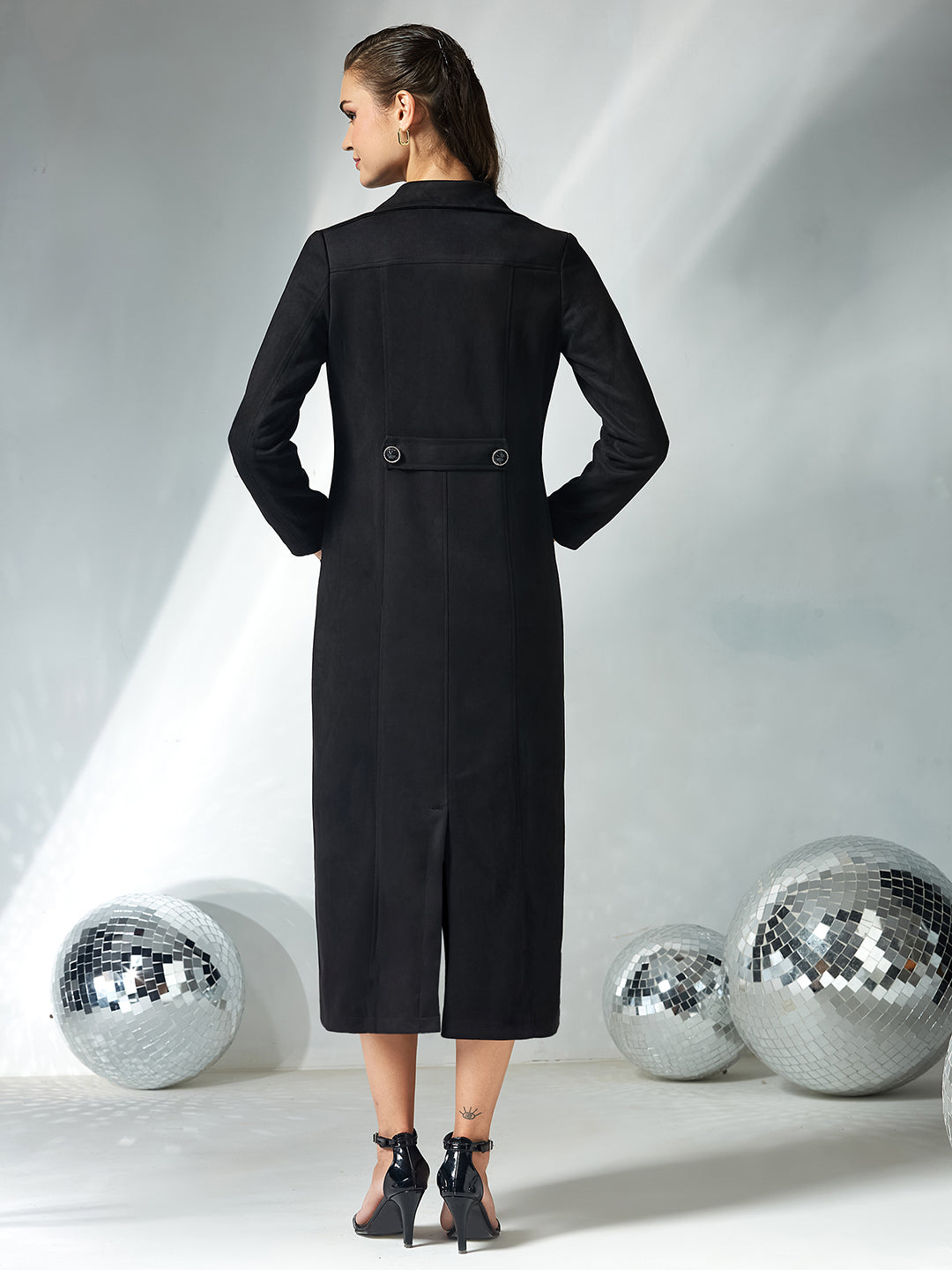 Women's Black Solid V-Neck Full Sleeves Patched Pocketed Polyester Button Down Longline Winter Wear Jacket