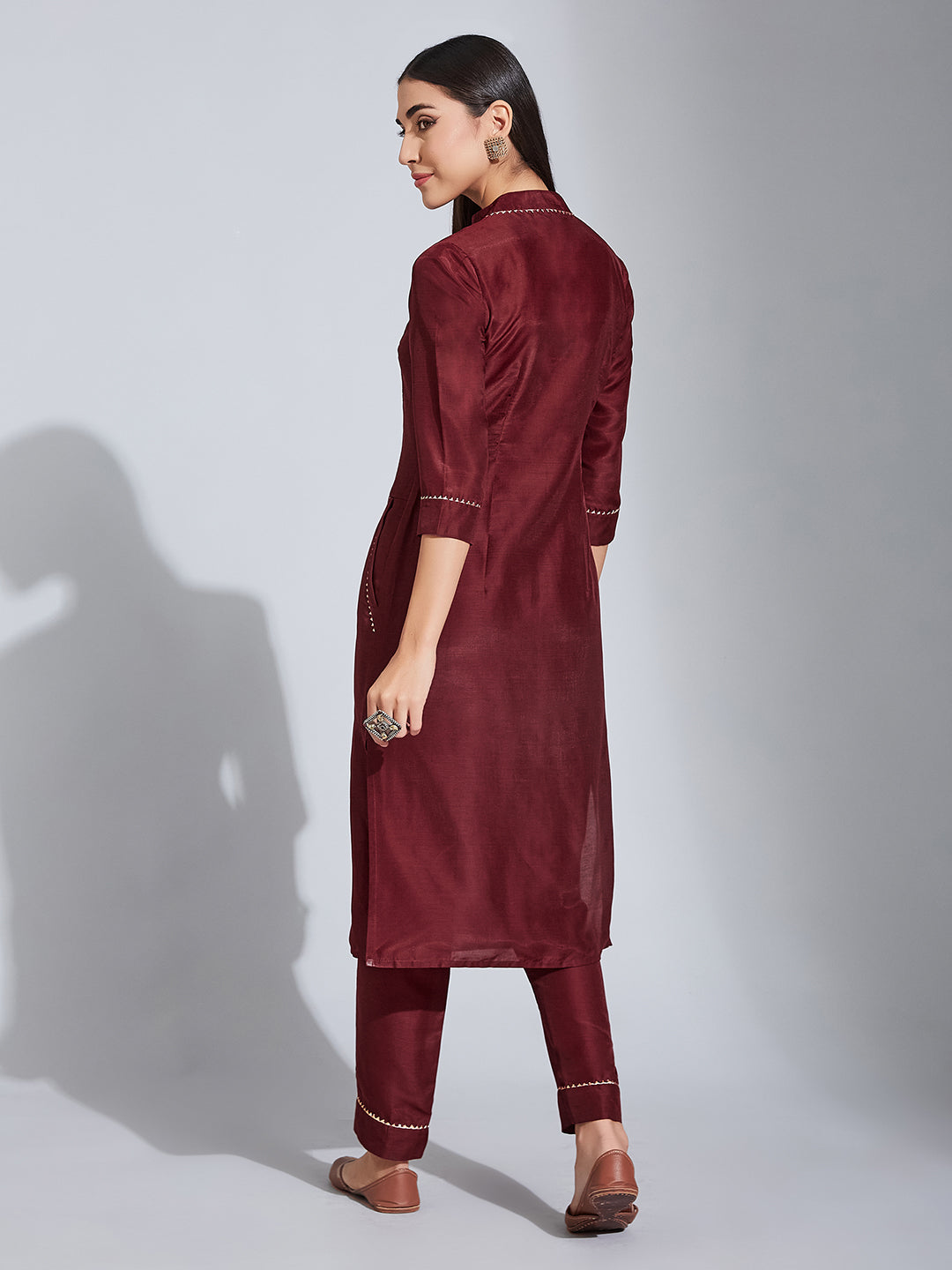 Women's Maroon Mandarine Collar Three-Quarter Sleeve Solid Regular-Length Rayon Silk Panelled Kurta Set