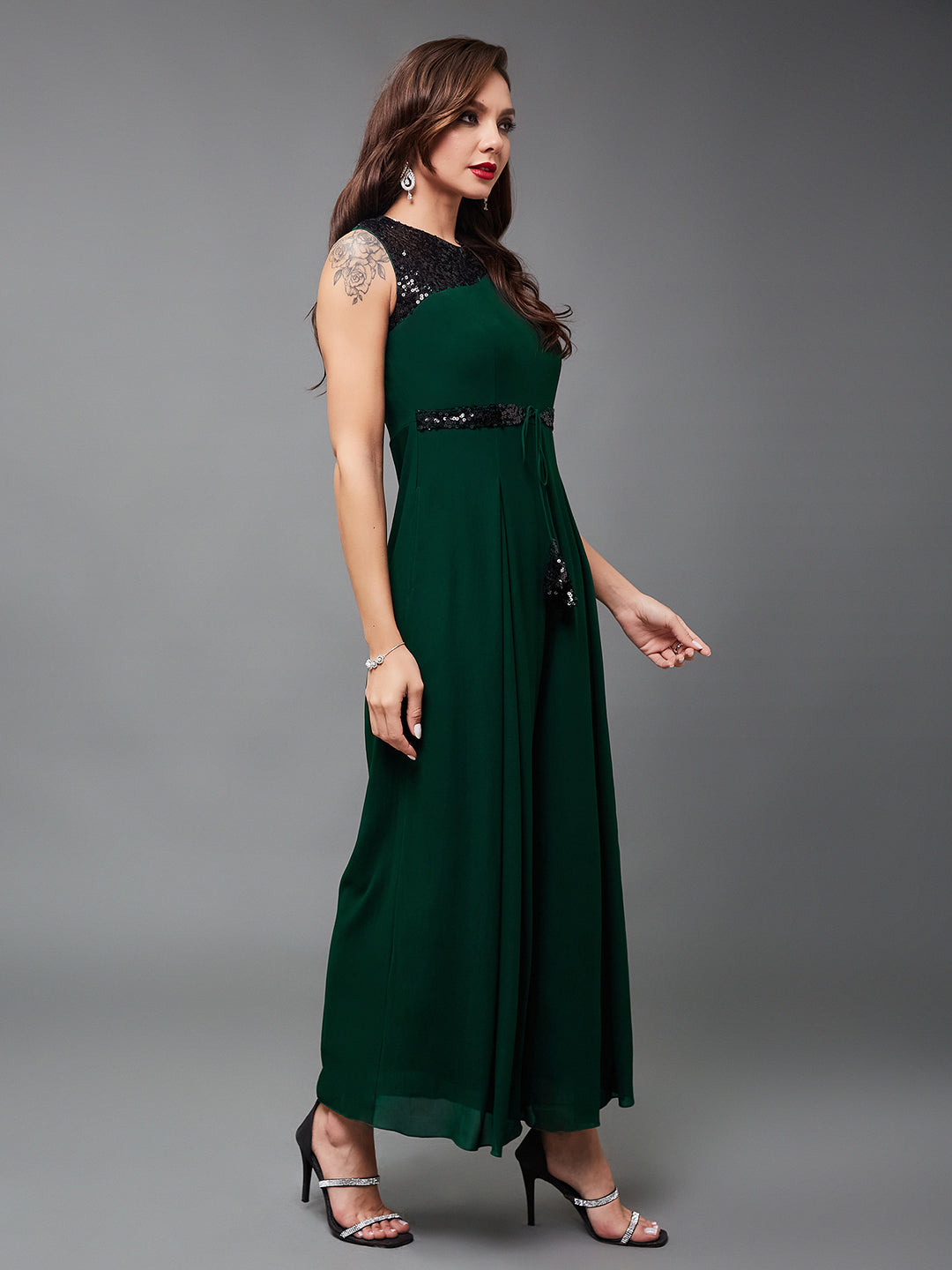 Women's Green Solid Relaxed Fit Sleeveless Round Neck Ankle-Length Straight Jumpsuit