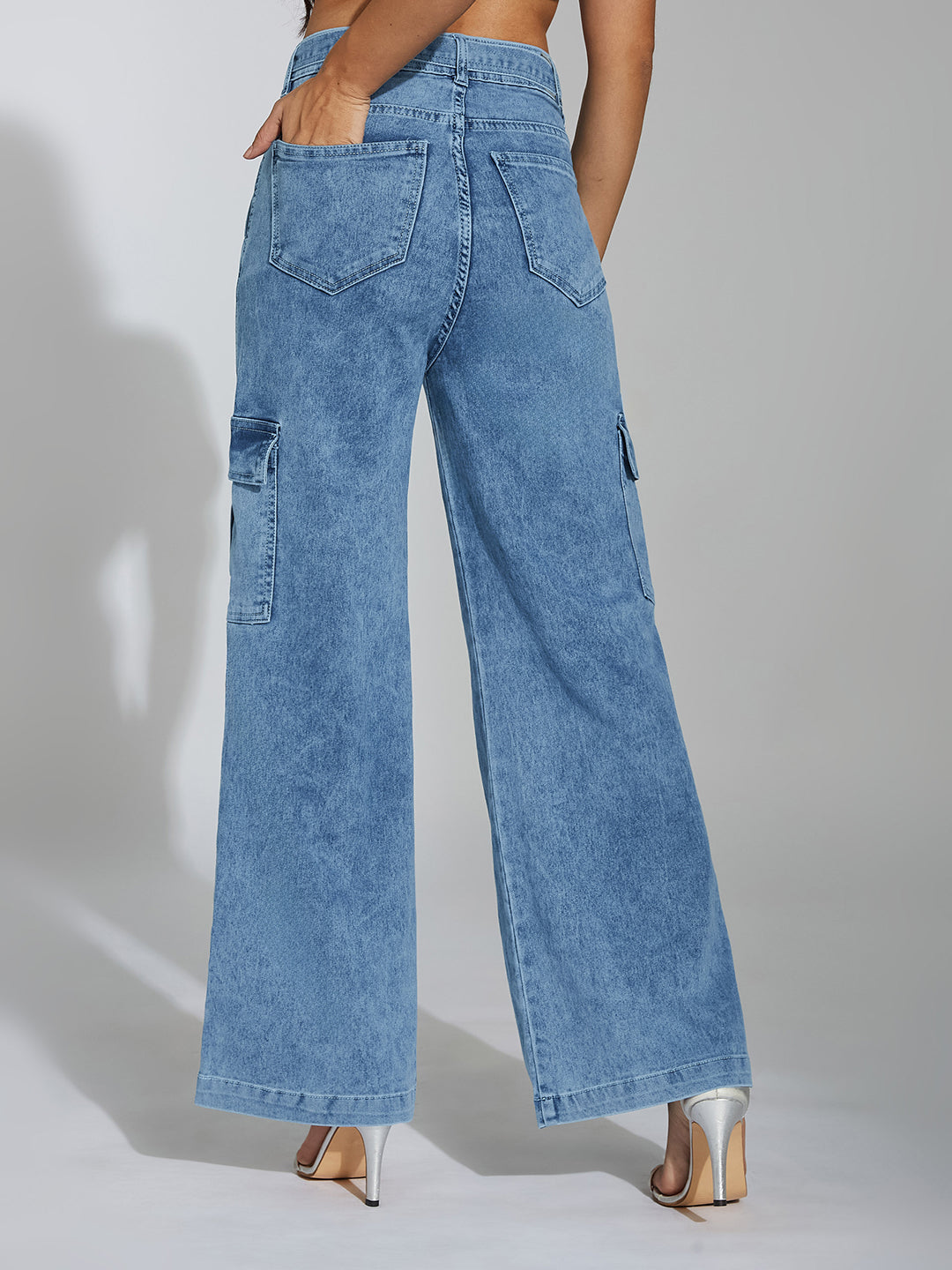 Women's Mid Blue Wide-Leg High-Rise Clean-Look Stretchable Cargo Denim Jeans