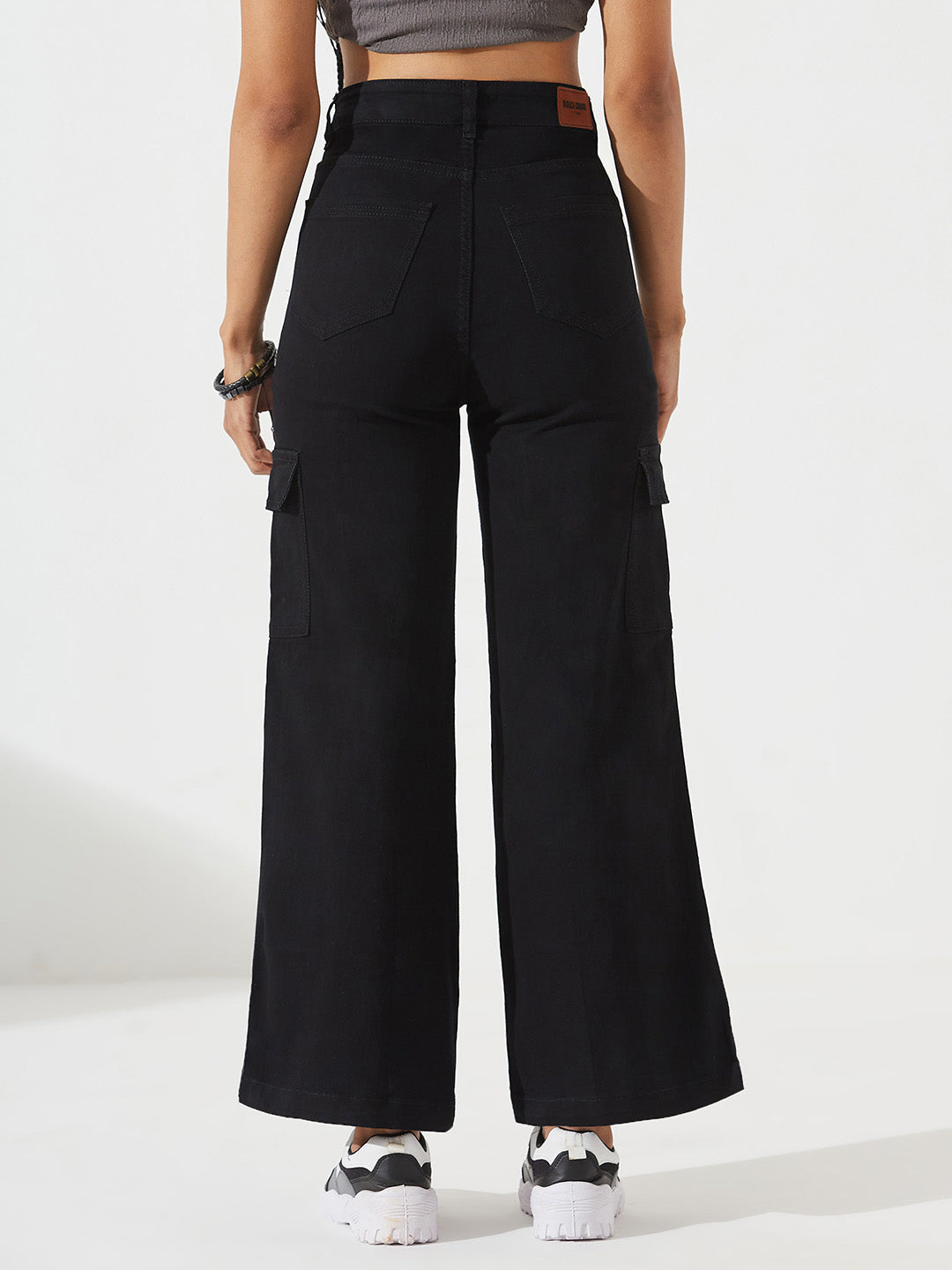 CHASEstretch™ Black Wide-Leg High-Rise Stretchable Denim Cargo Jeans For Women
