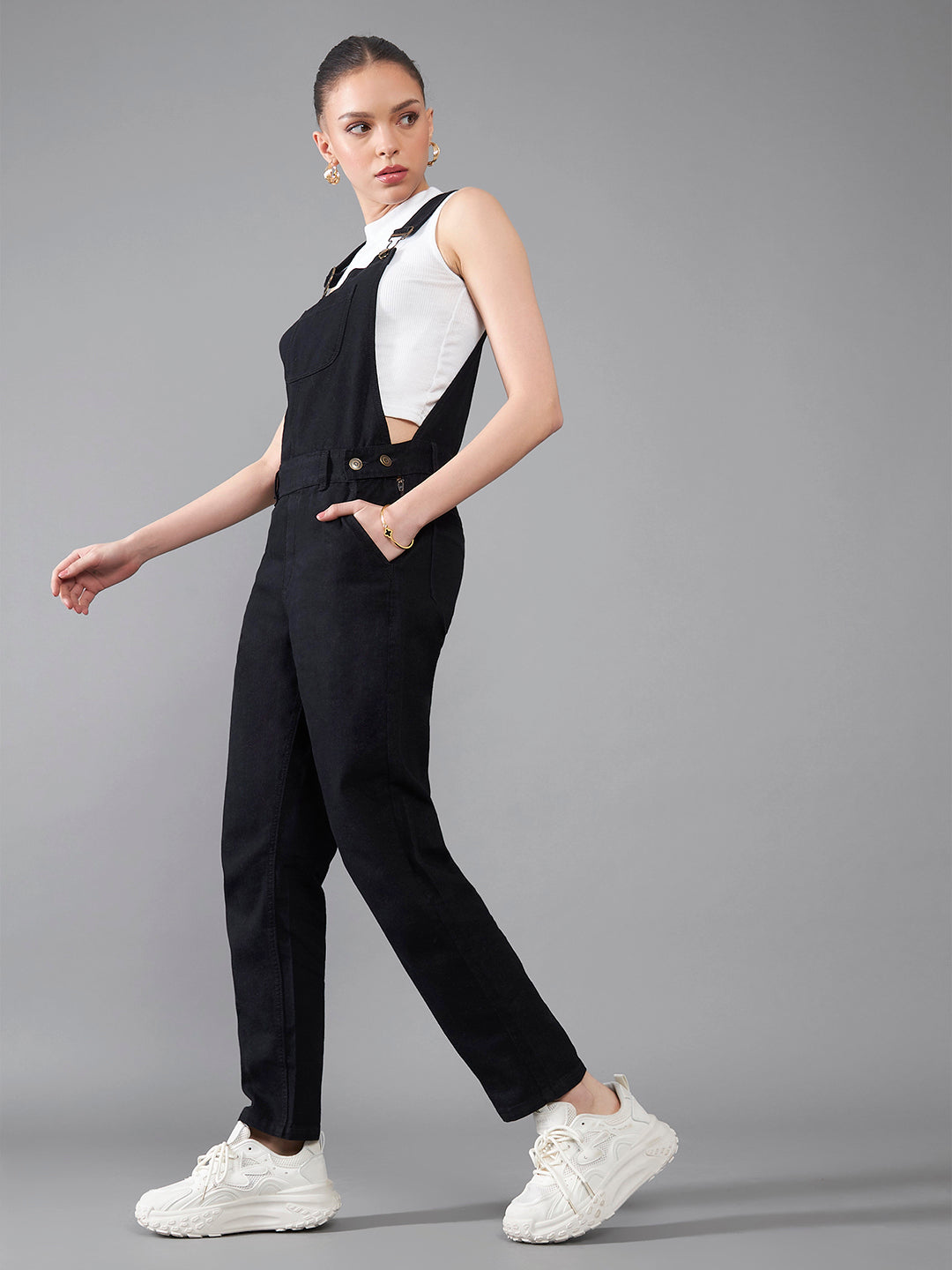 Women's Black High Rise Clean Look Regular Stretchable Skinny Denim Dungaree