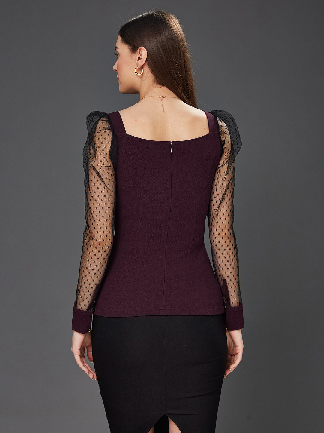 Crease Ease Women's Dark Purple & Black Solid V-Neck Full Sleeve Relaxed Fit Regular Top