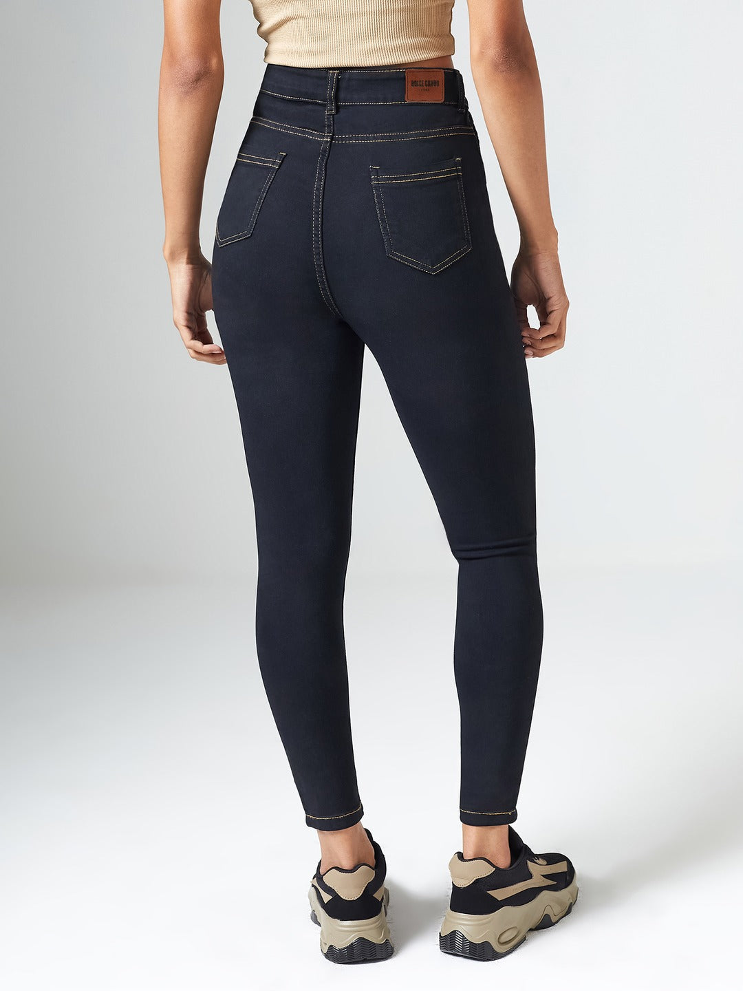 Black Skinny High Rise Clean Look Cropped Stretchable Denim Jeans for Women