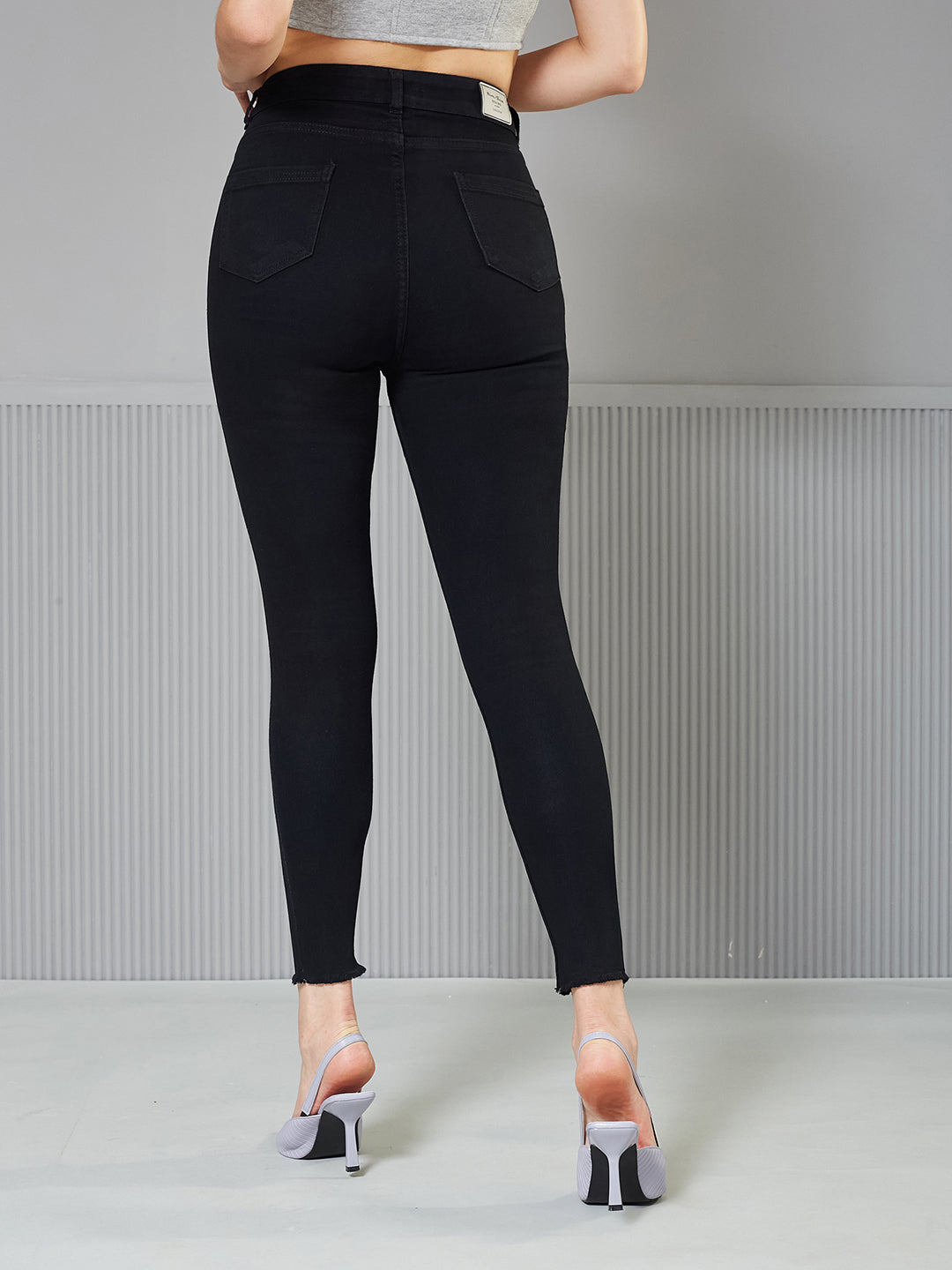 Women's Black Skinny Fringed Detailing High-Rise clean-look Solid Cropped Stretchable Denim Jeans