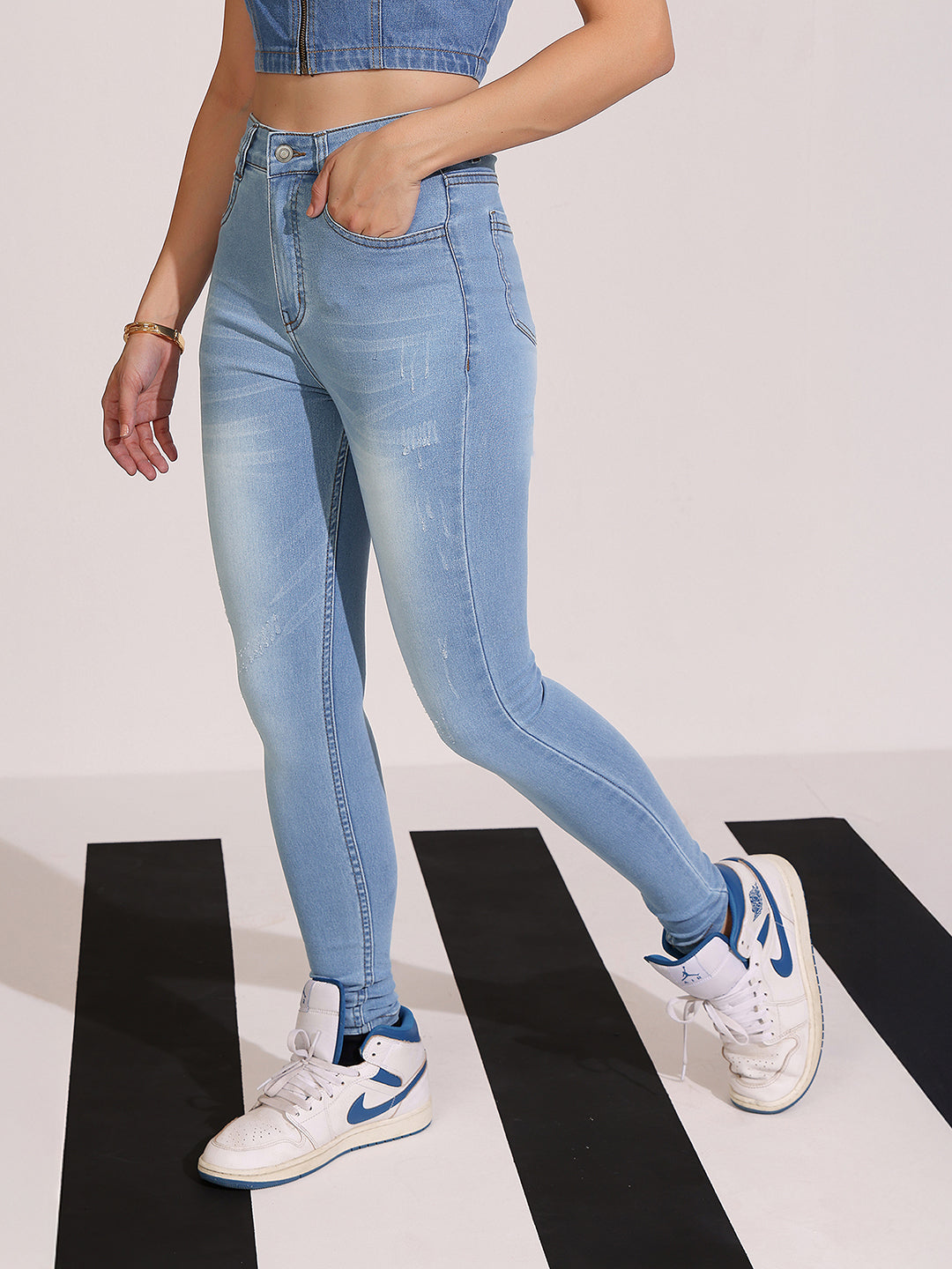 Women's Light Blue High-Rise Mildly-Distressed Regular-Length Stretchable Denim Skinny Jeans