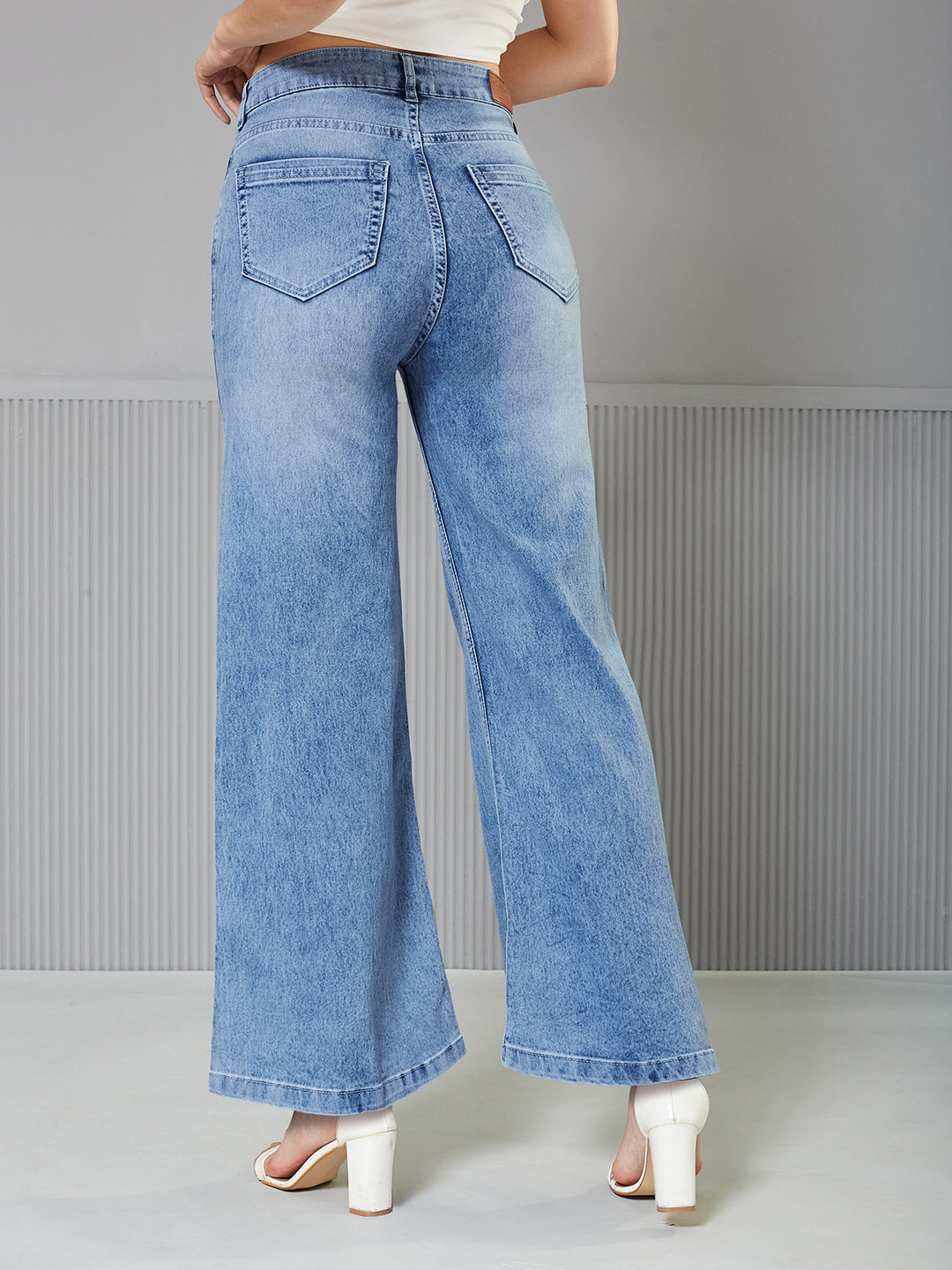 CHASEshape™ Light-Shaping Wide-Leg High-Rise Light-Blue Denim Jeans