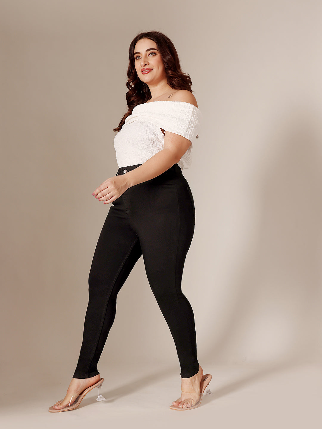 Black Super-Skinny-Fit High-Rise Stretchable Denim Jeans for Women