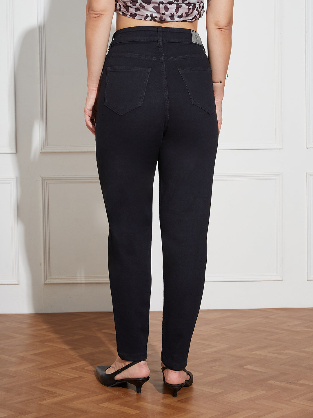 Black High Rise Clean Look Regular-Length Stretchable Denim Mom Jeans for Women