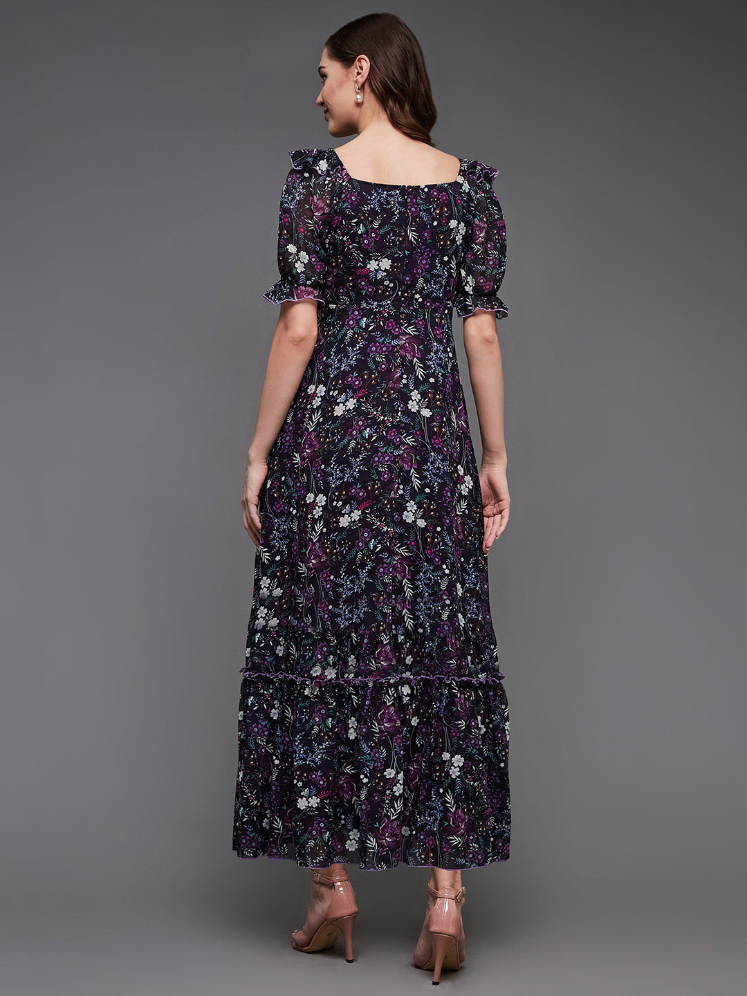 Women's Multicolored-Base-Black Sweetheart-Neck Puffed Sleeve Floral Ruching Georgette Maxi Dress