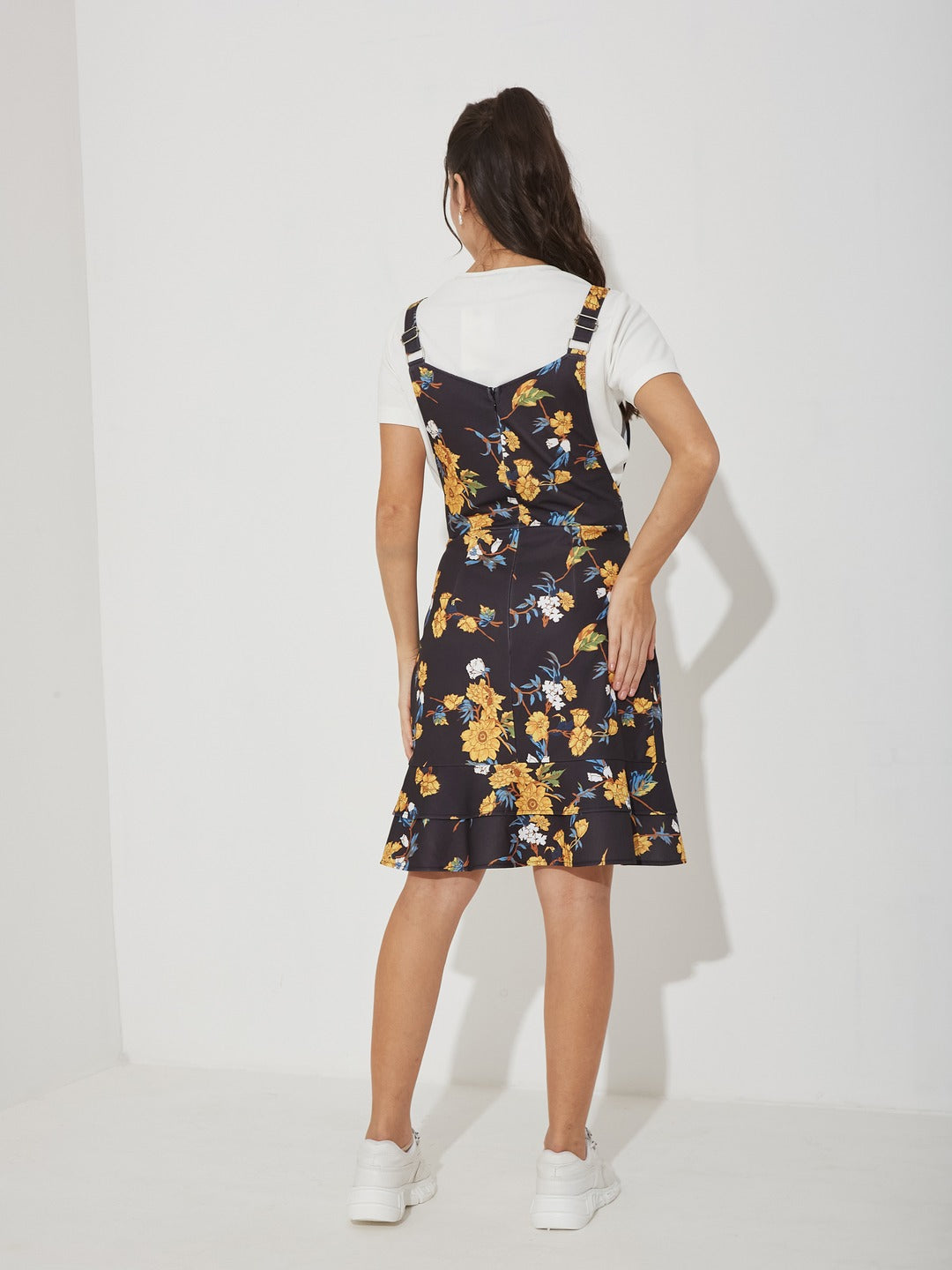 Yellow And Black Round Neck Half Sleeve Floral Pinafore Dress Knee-Long Polyester Pinafore Co-Ord Set for Women