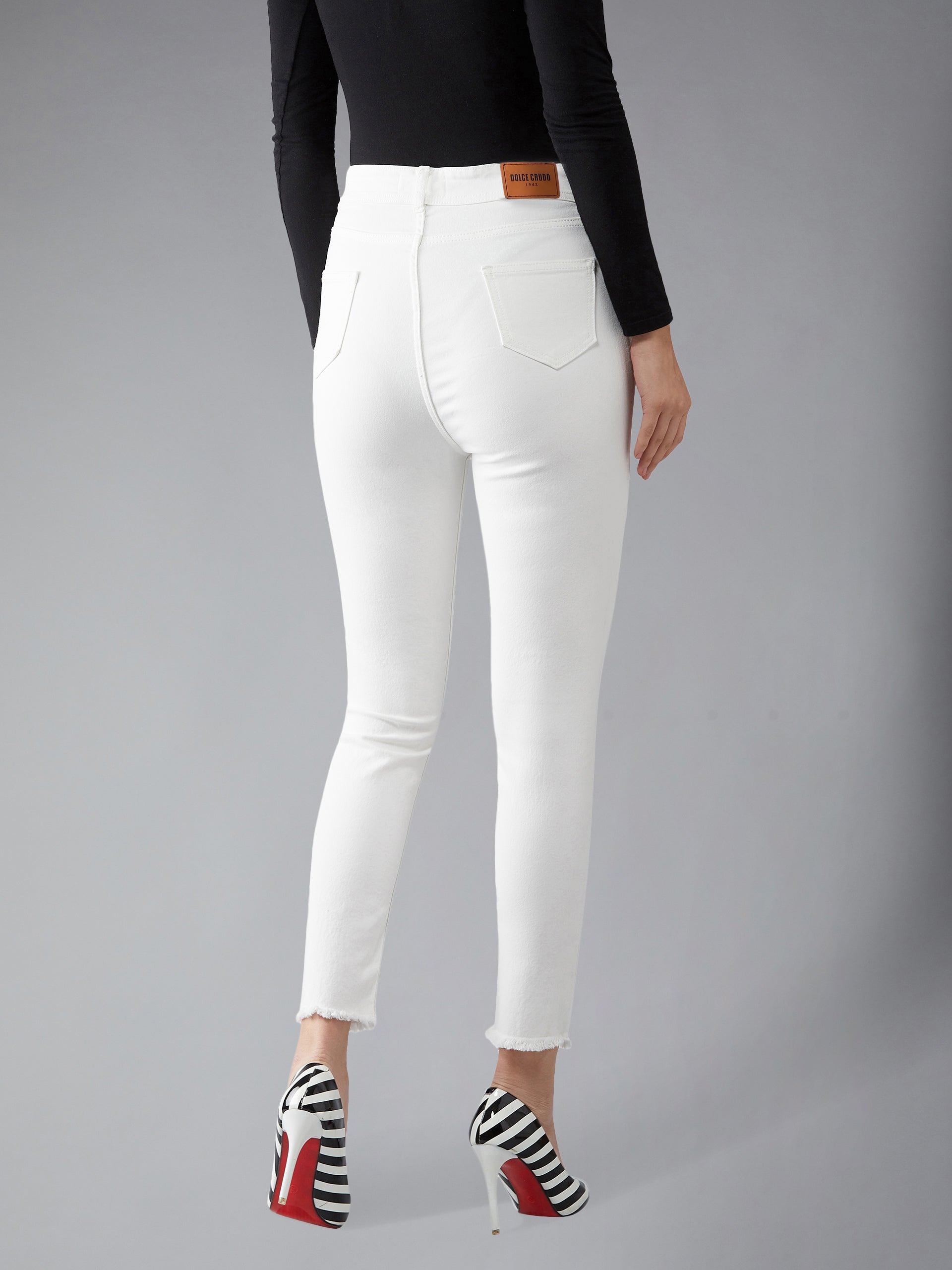 Women's White Skinny Fit High Rise Clean Look Cropped Bleached Raw Edge Detailing Stretchable Denim Jeans