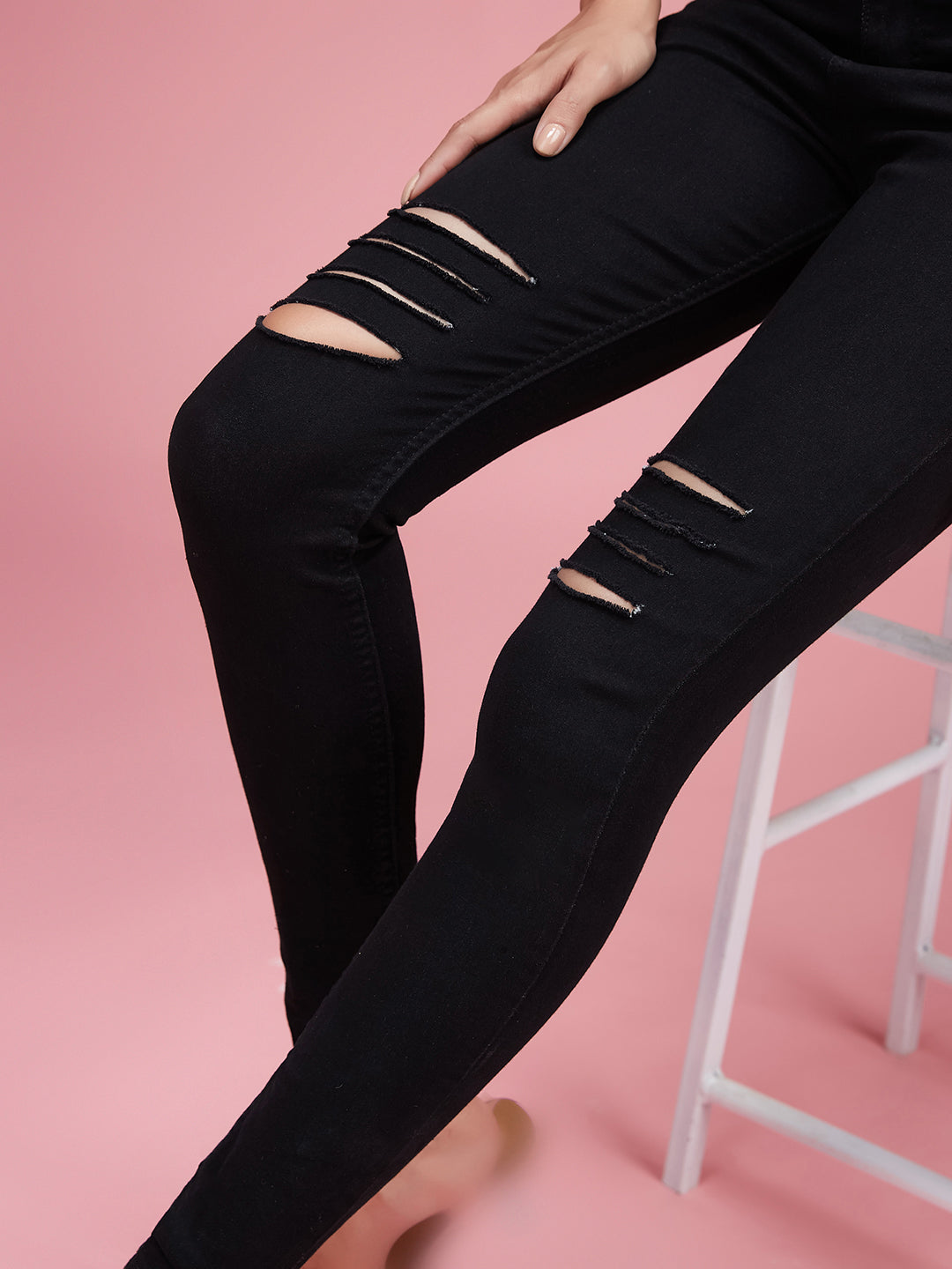 Women's Black Slim Fit High Rise Regular Length Mild Distressed Ripped Denim Stretchable Jeans