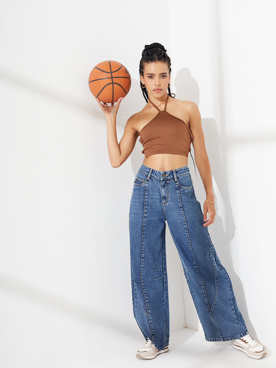 Blue Barrel Fit High-Rise Heavy Wash Whiskered Panelled Denim Jeans For Women