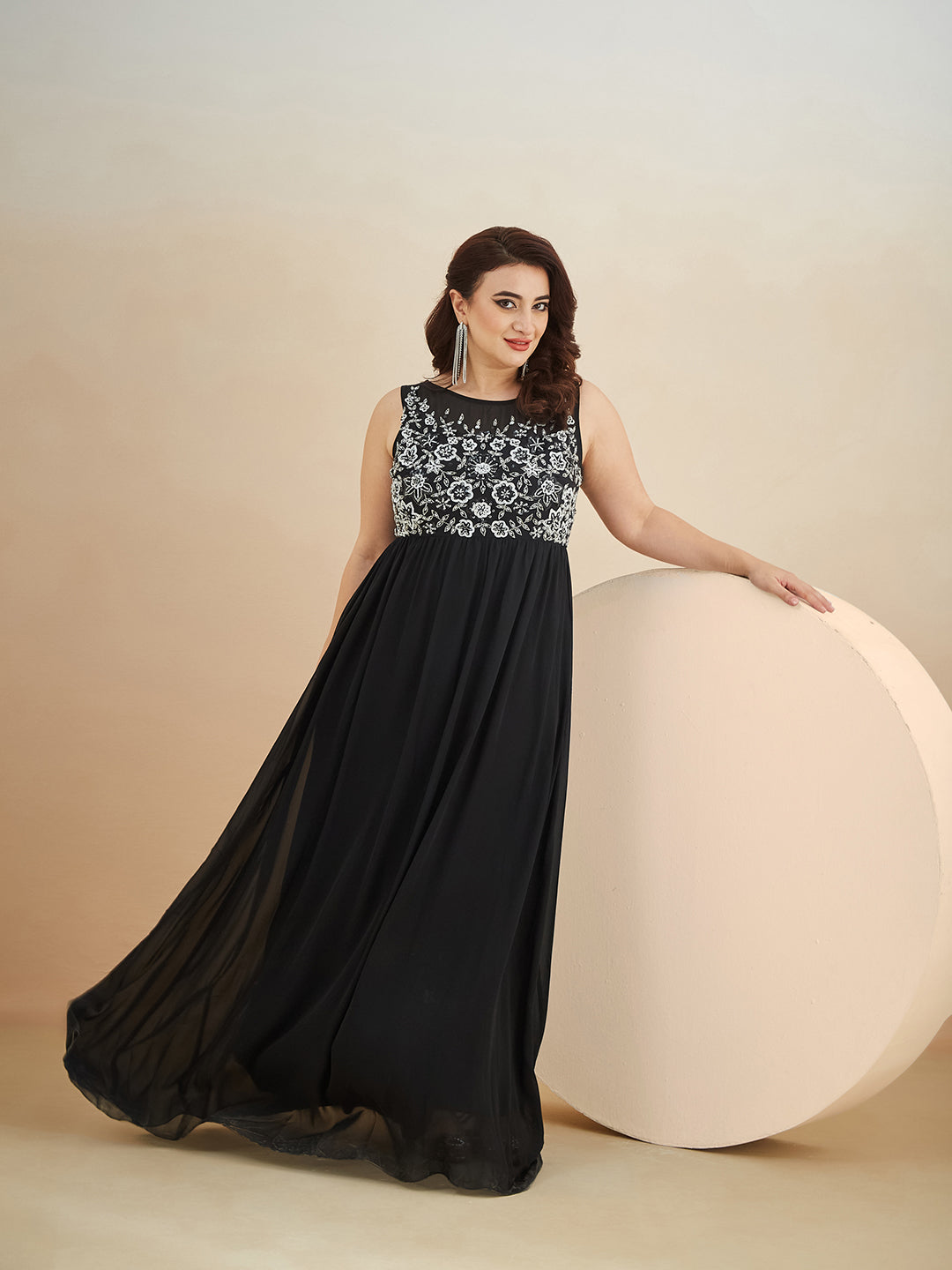 Black Boat Neck Sleeveless Solid Embellished Maxi Dress for Women — Miss Chase A+